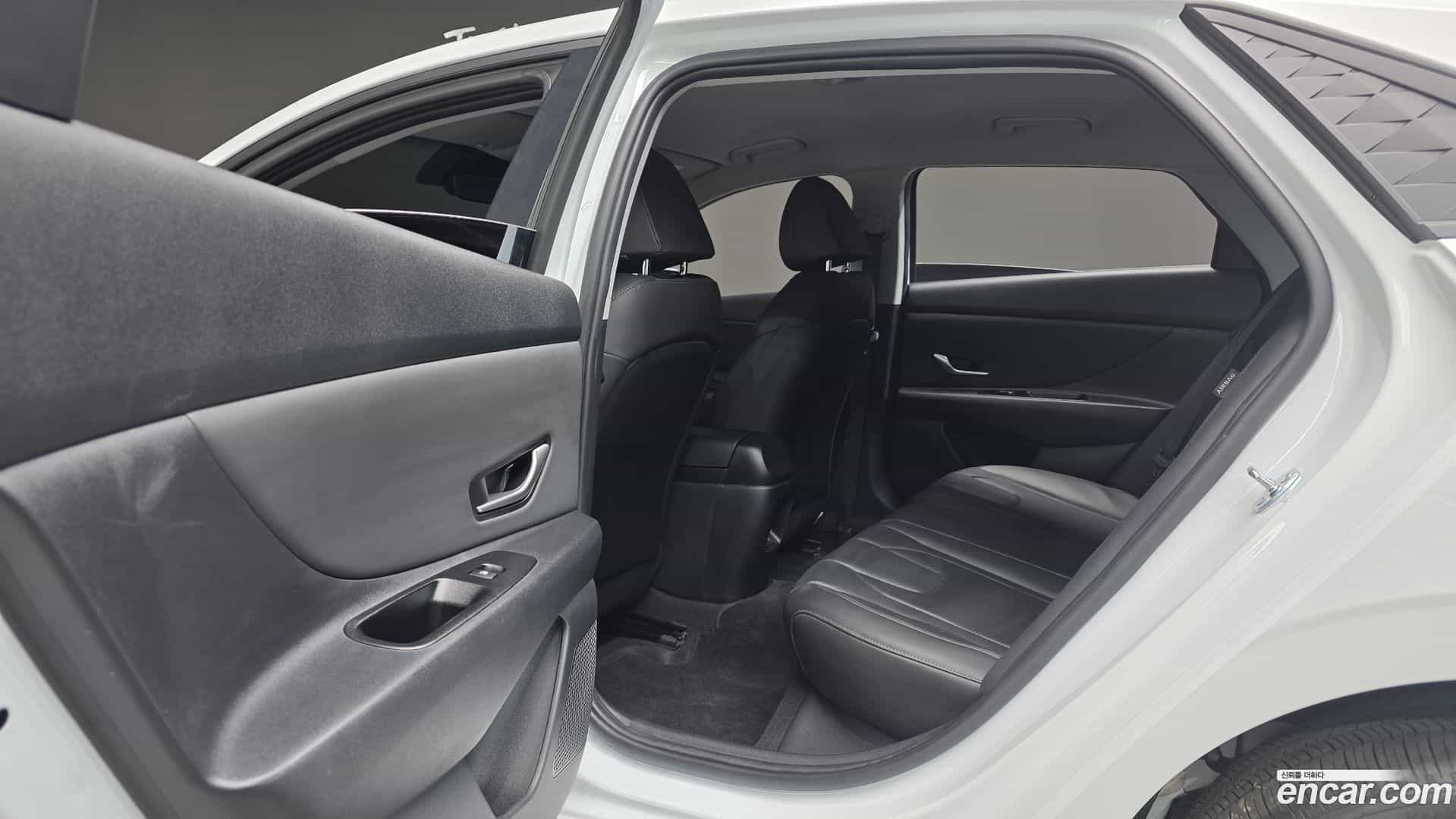 AVANTE Hyundai 2026.1-OPTION-021