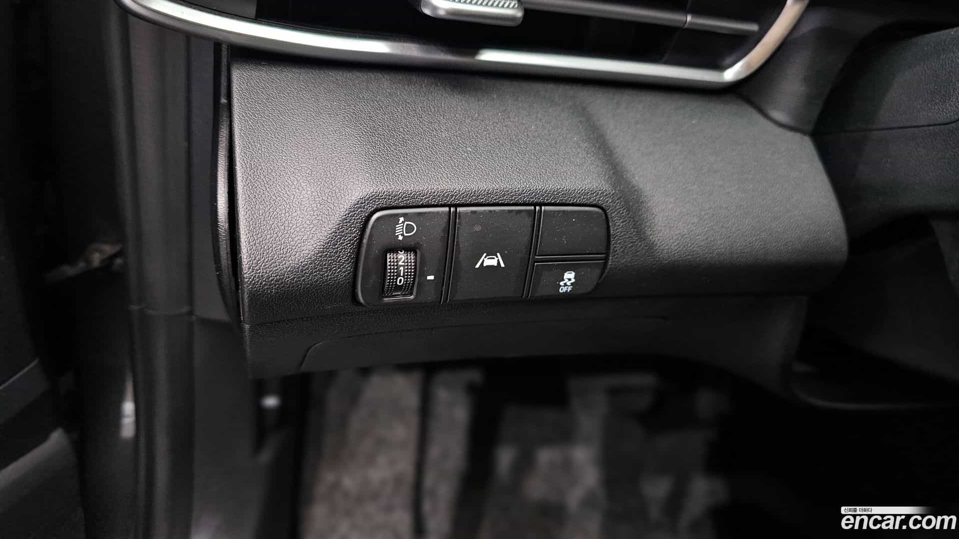 AVANTE Hyundai 2021.1-OPTION-022