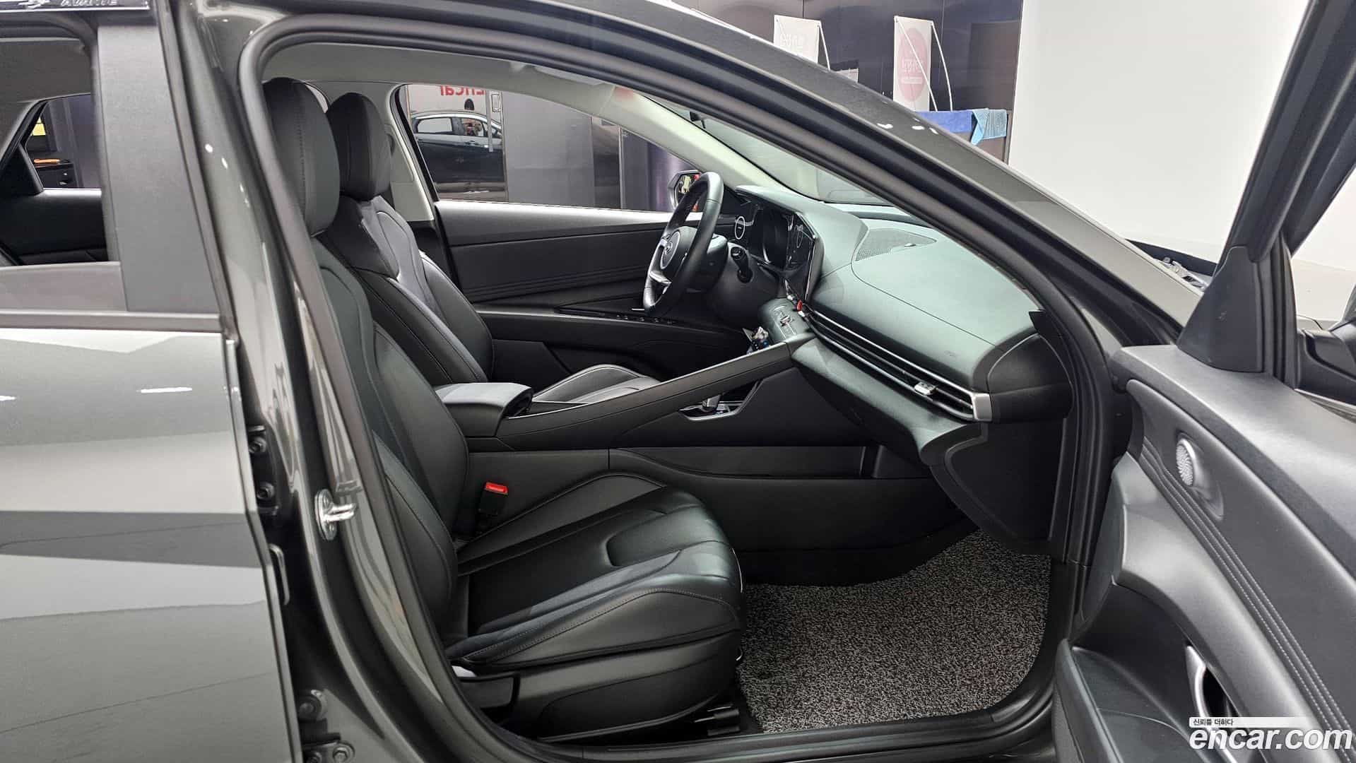 AVANTE Hyundai 2021.1-INNER-036