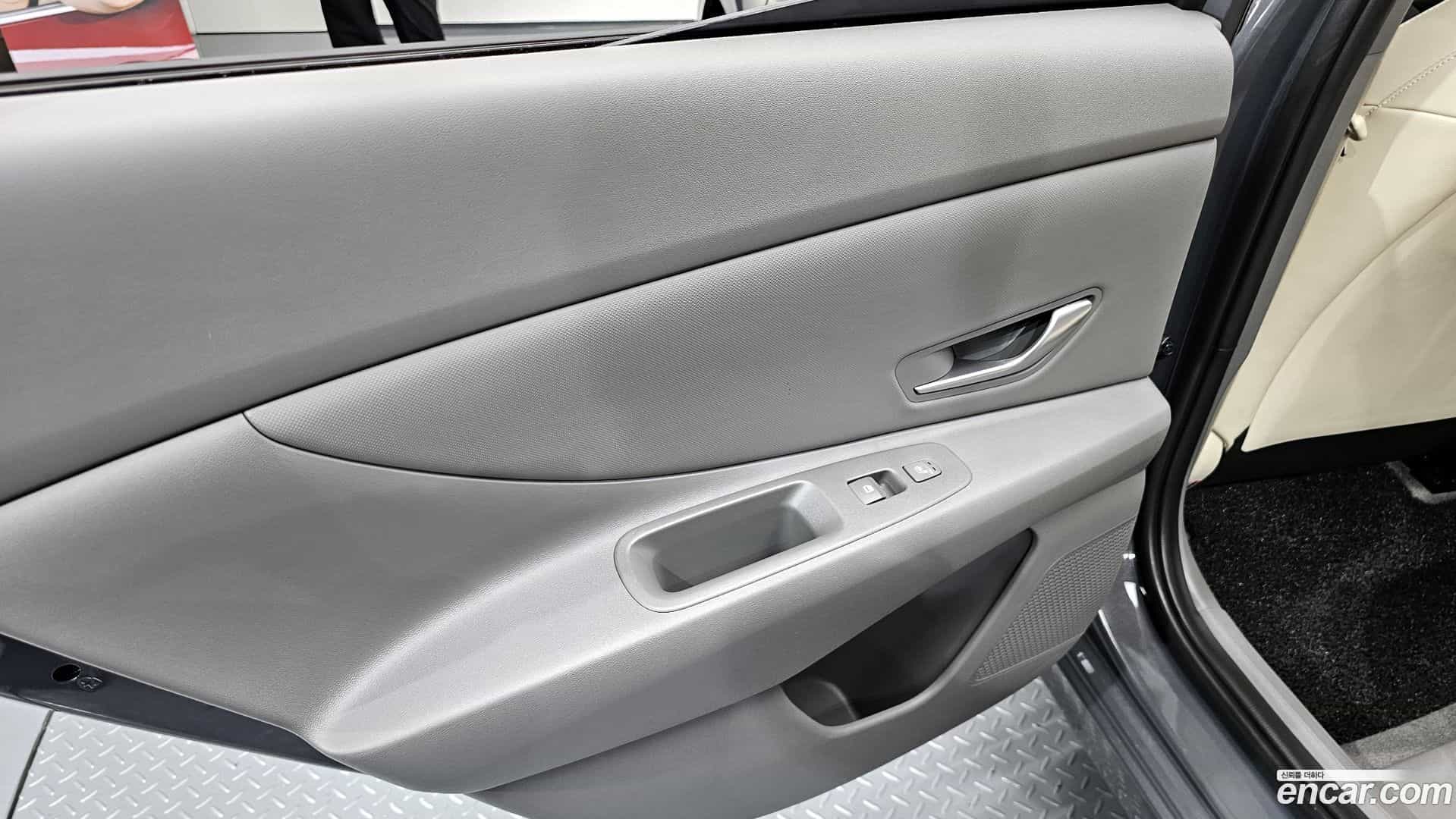 AVANTE Hyundai 2024.9-INNER-035