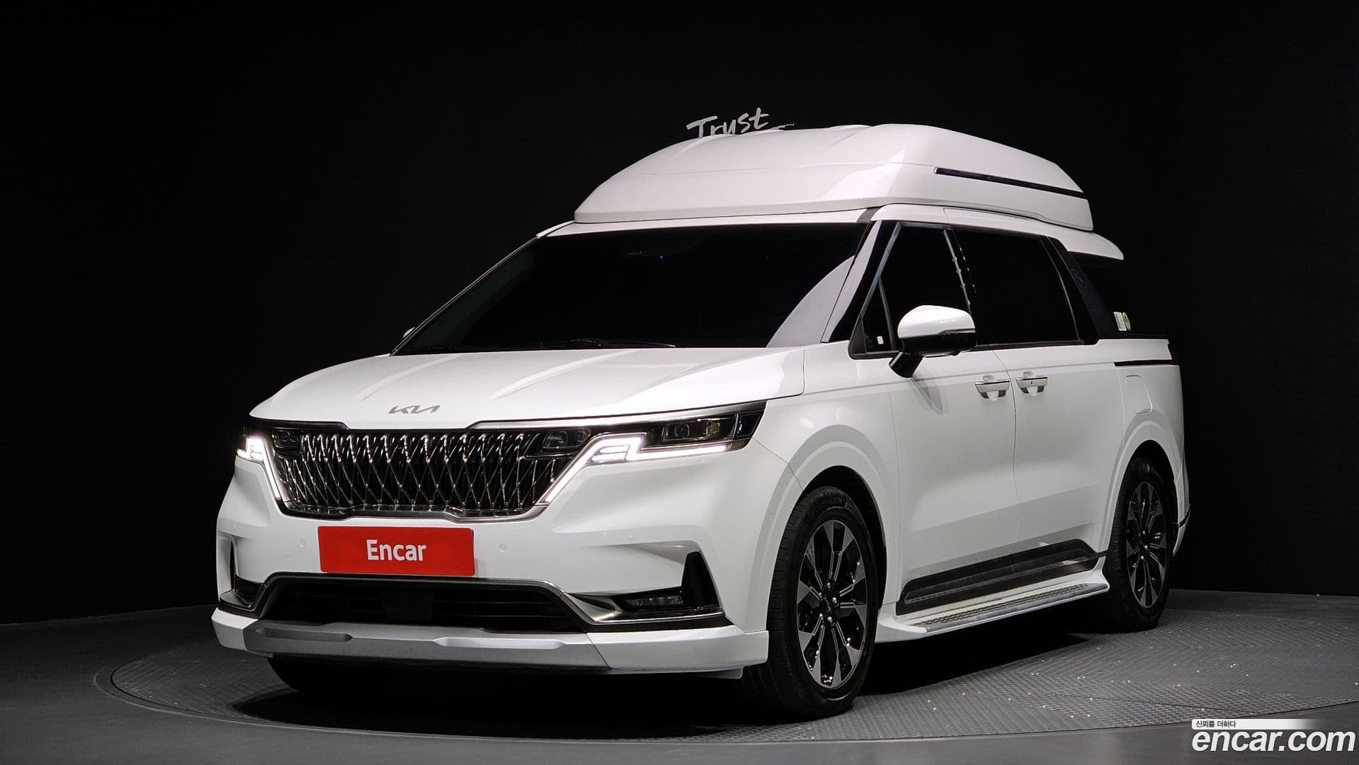 Main__Slider__Photo:Canival Kia 2023.3-0