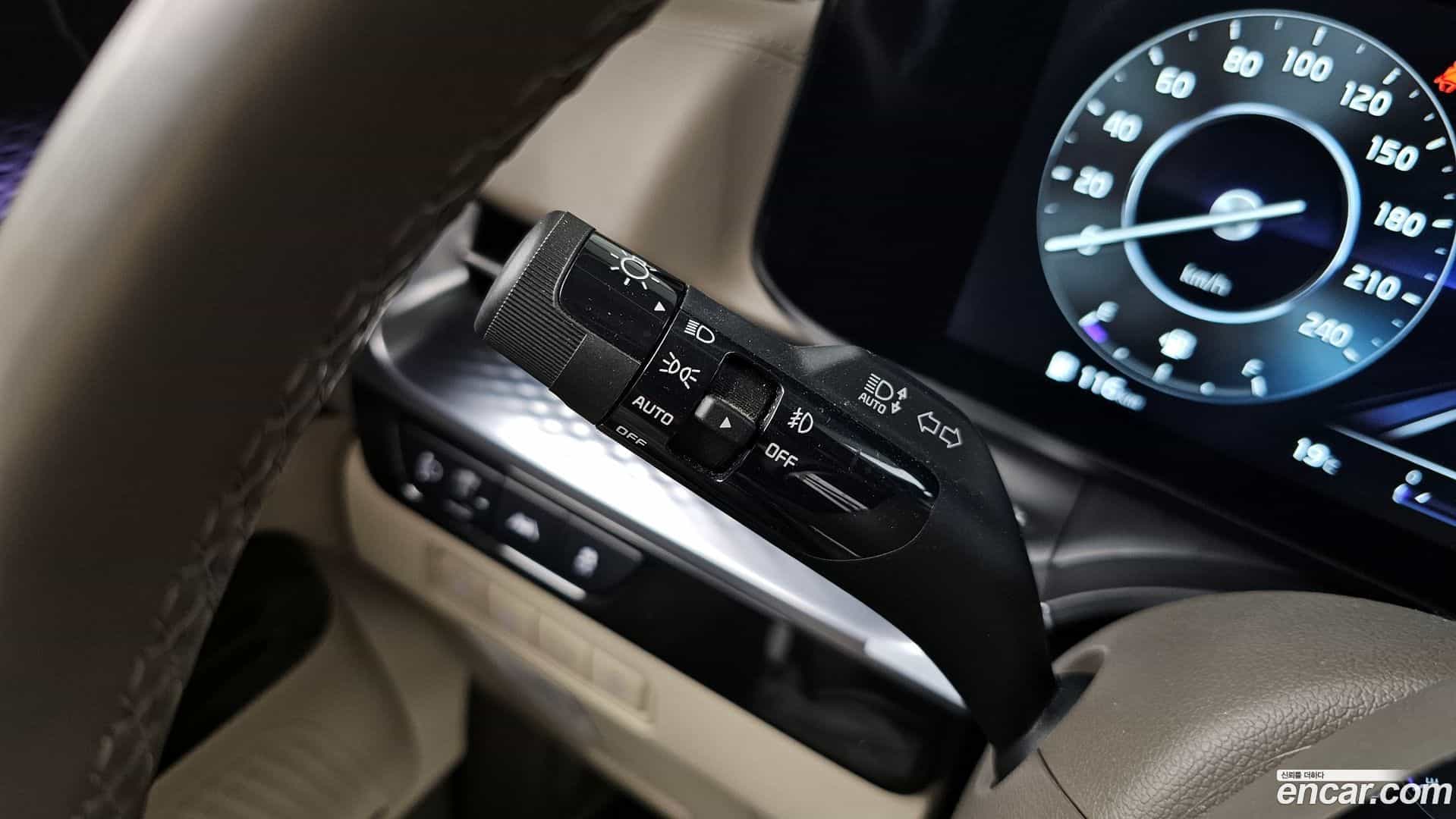 Canival Kia 2023.3-OPTION-048