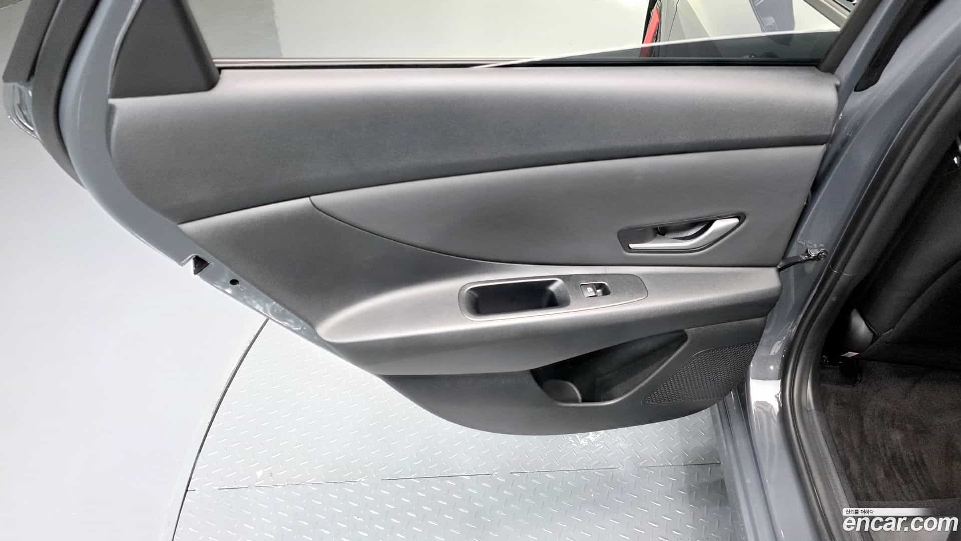 AVANTE Hyundai 2025.1-INNER-035