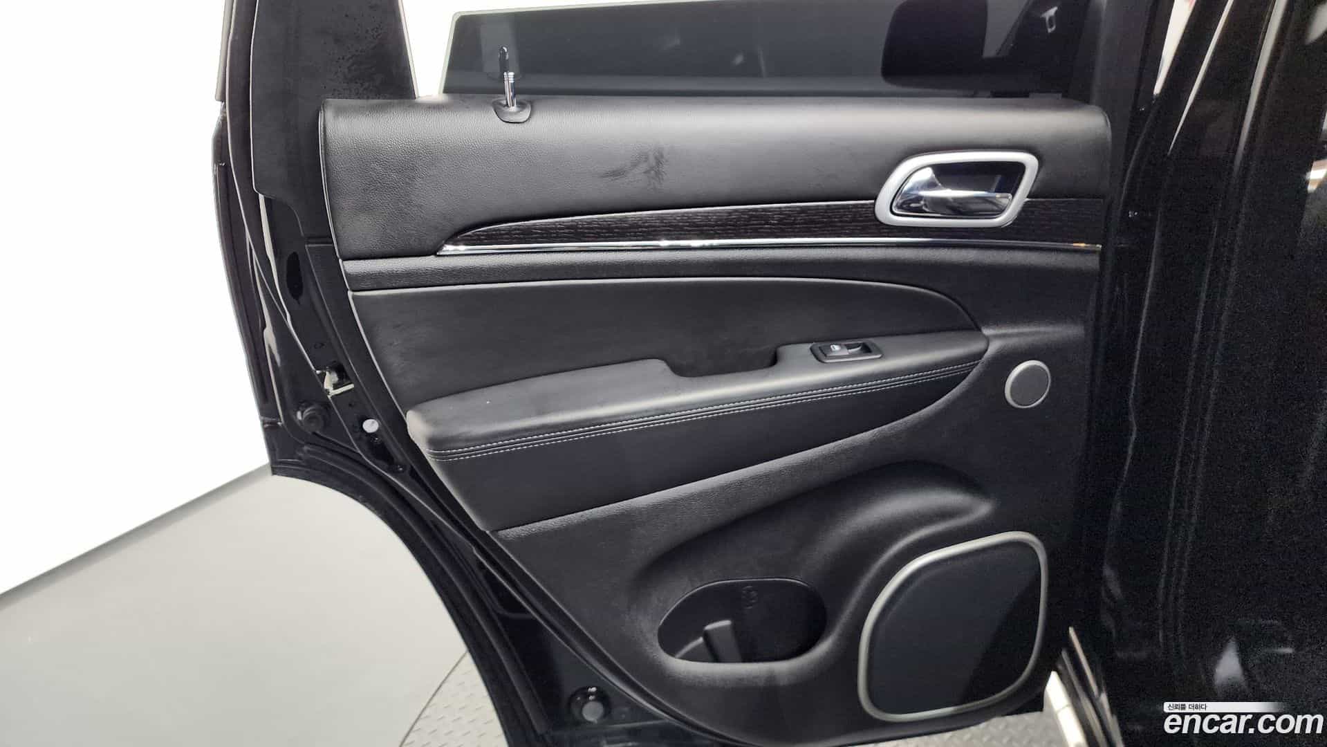 Cherokee Jeep 2020.7-INNER-035