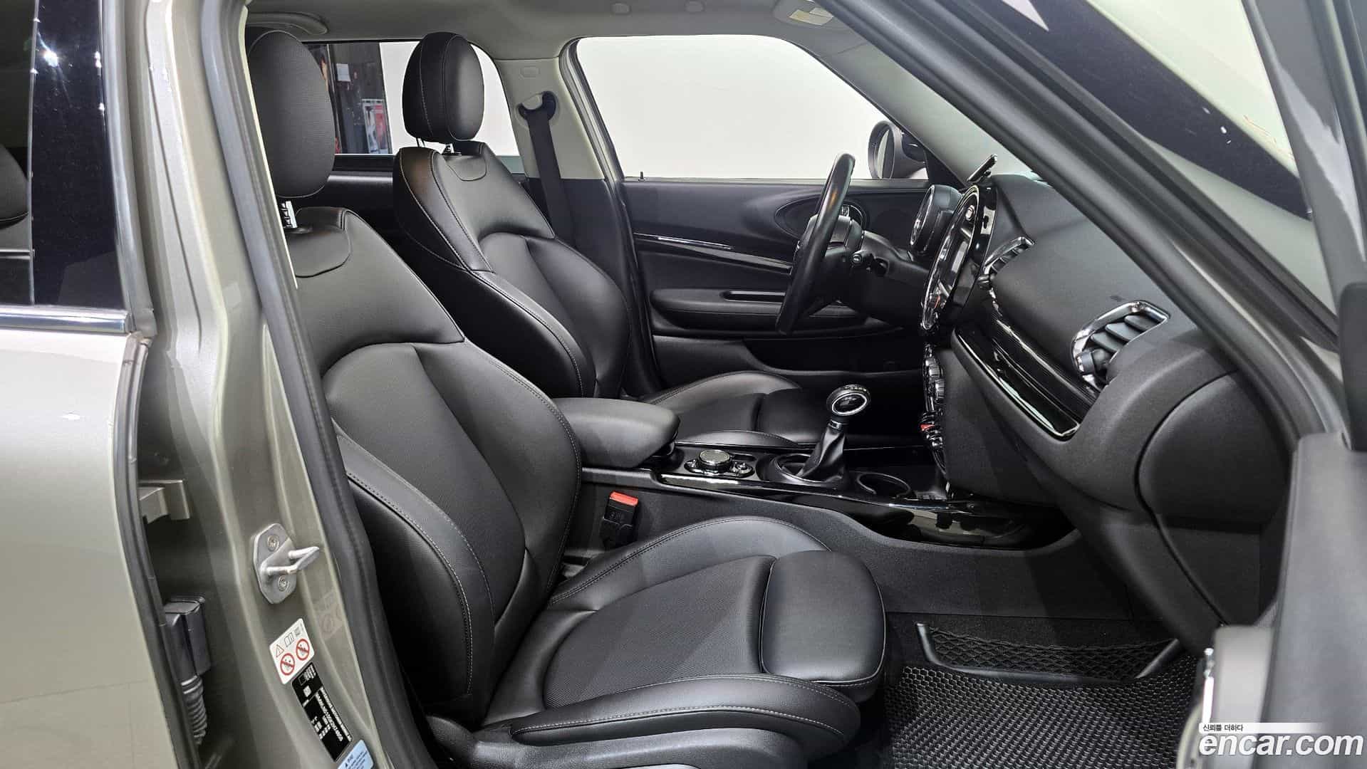 Clubman Mini 2018.8-INNER-036