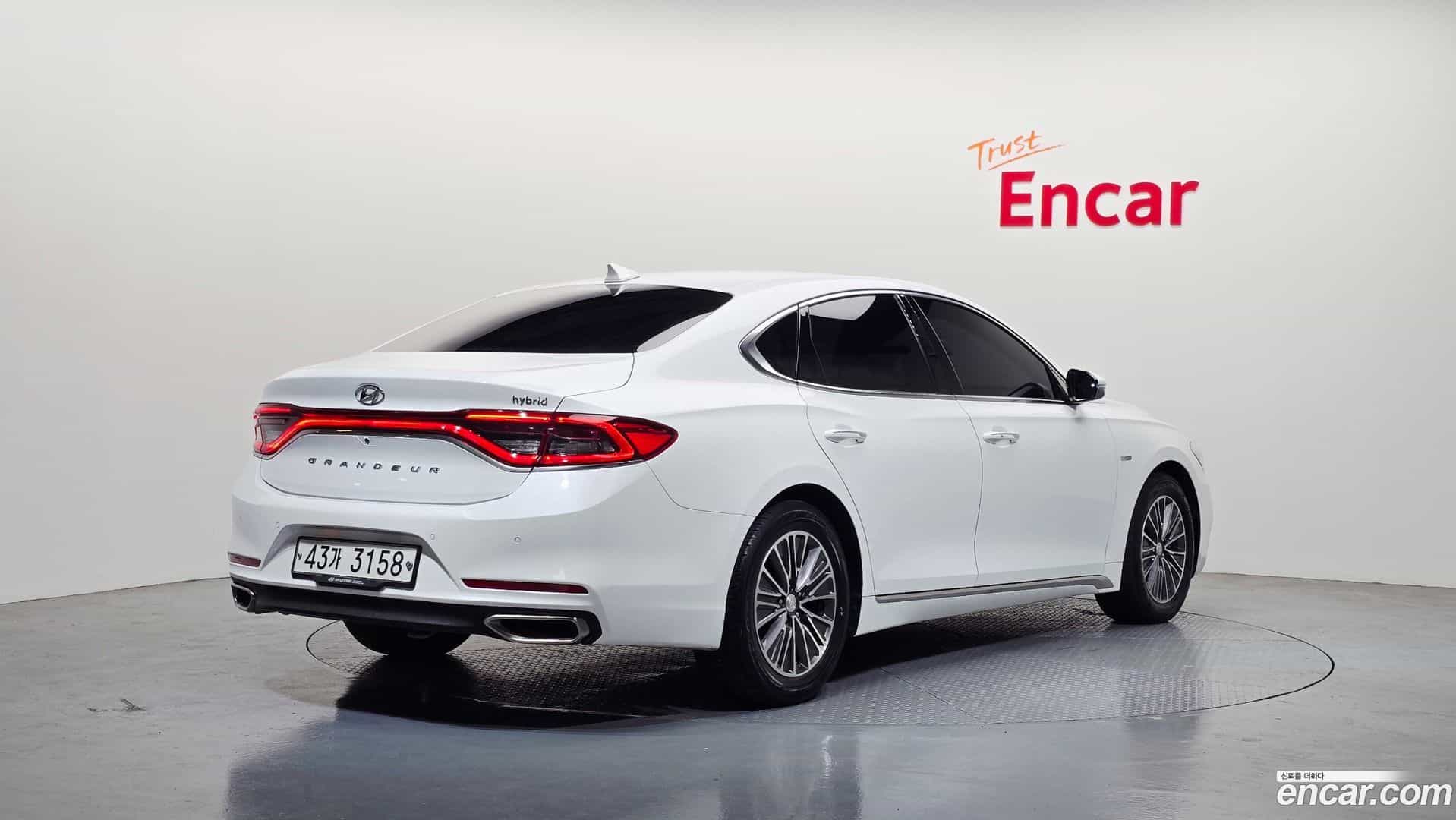 Grandeur Hyundai 2017.6-OUTER-002