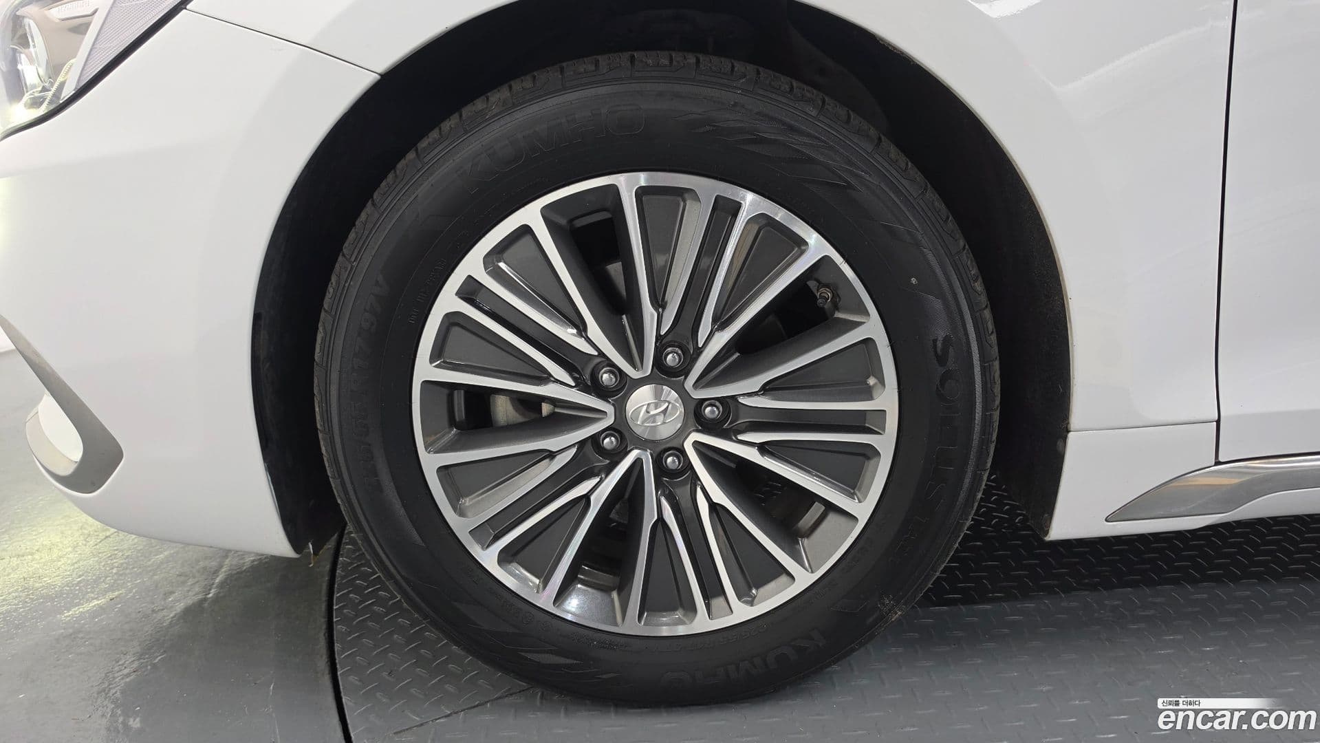 Main__Slider__Photo:Grandeur Hyundai 2017.6-4