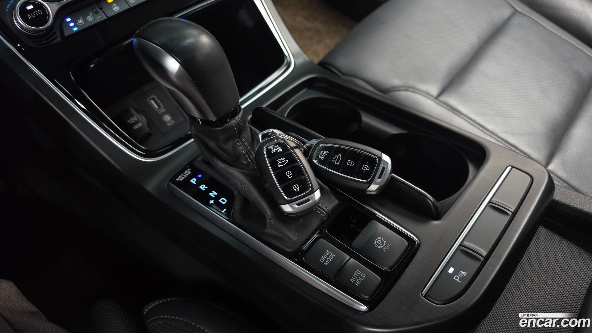 Main__Slider__Photo:Grandeur Hyundai 2017.6-8