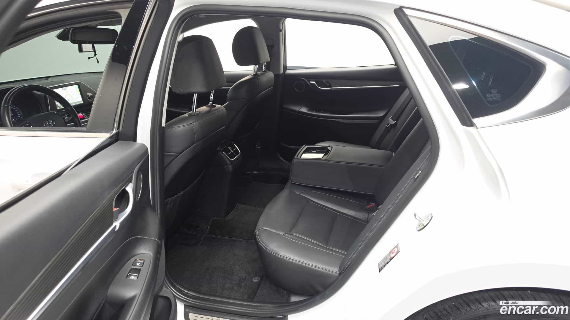 Grandeur Hyundai 2017.6-OPTION-016