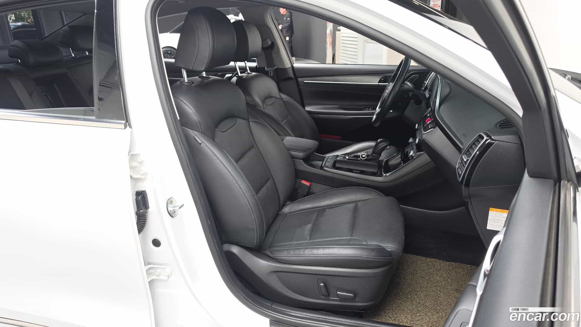 Grandeur Hyundai 2017.6-INNER-036
