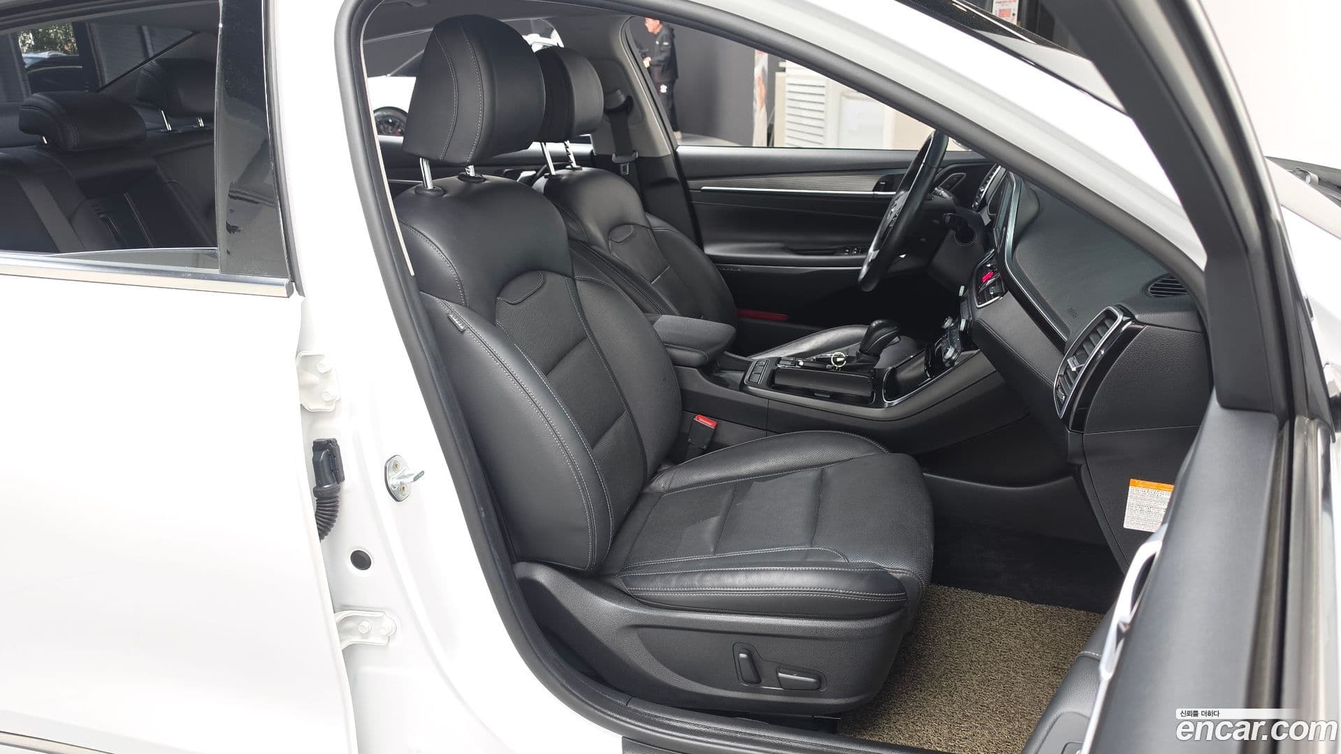Main__Slider__Photo:Grandeur Hyundai 2017.6-25