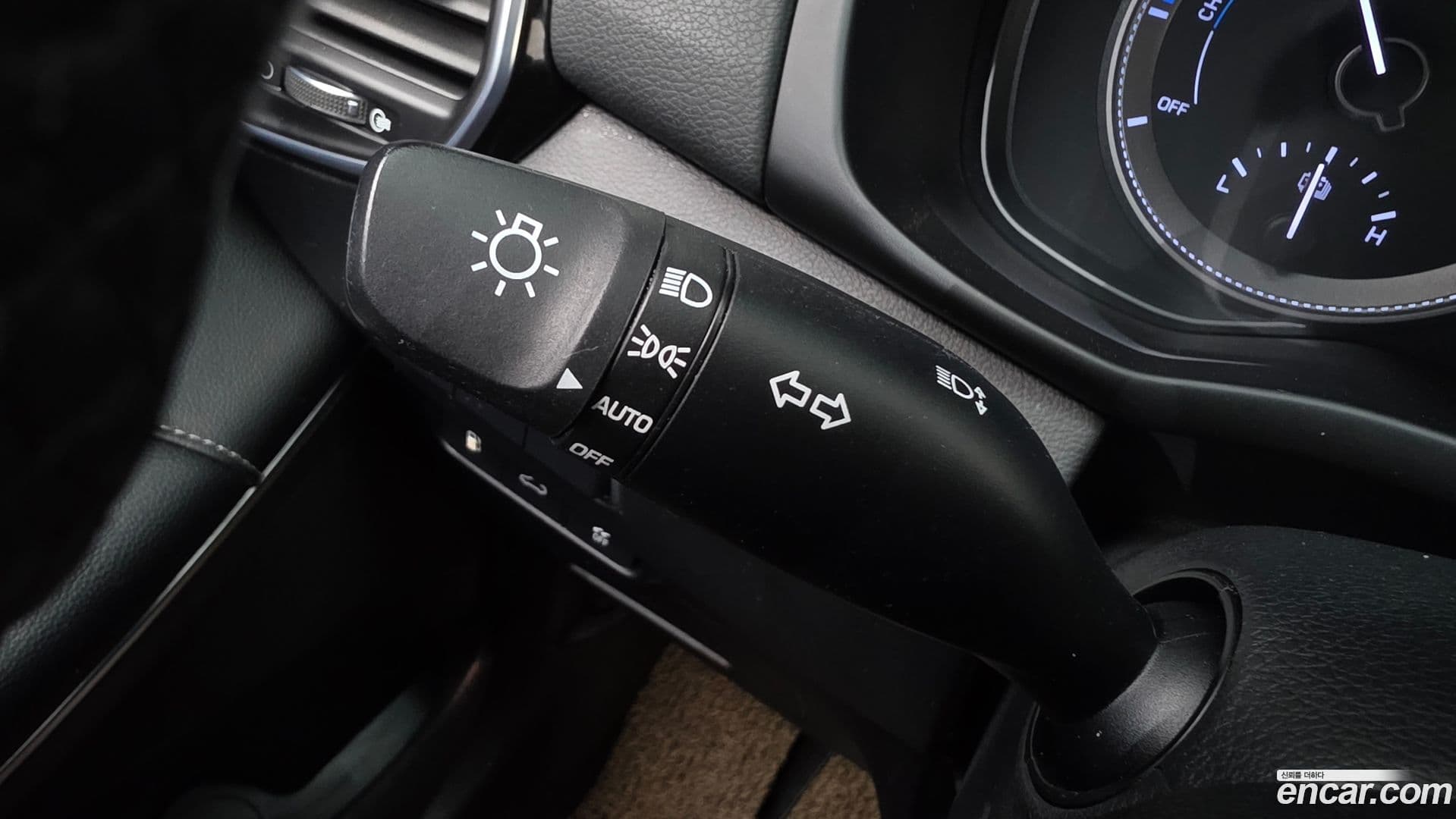 Main__Slider__Photo:Grandeur Hyundai 2017.6-28