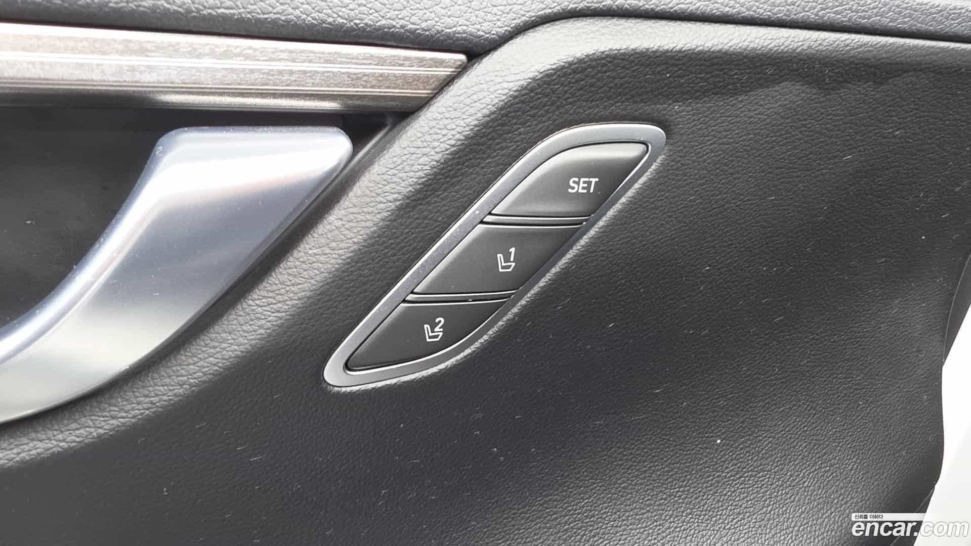 Grandeur Hyundai 2017.6-OPTION-043