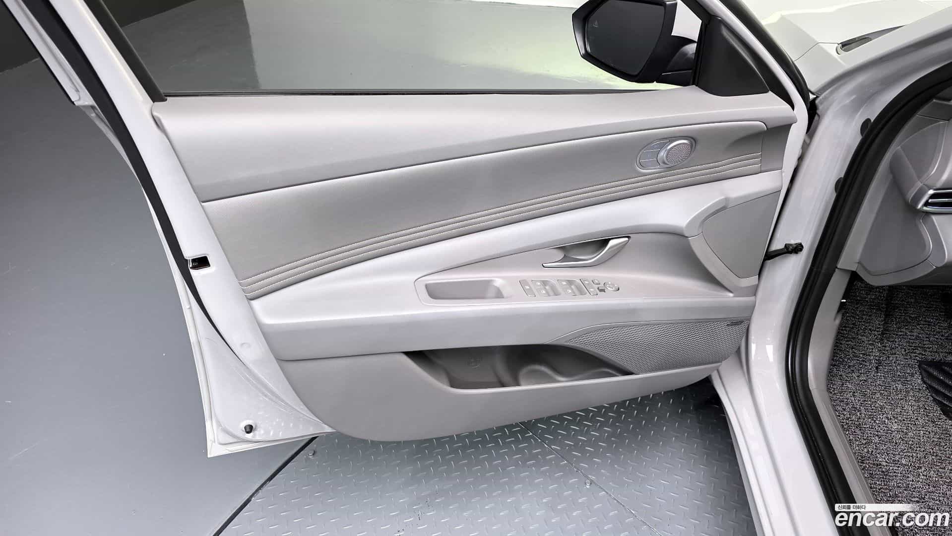 AVANTE Hyundai 2024.8-INNER-034