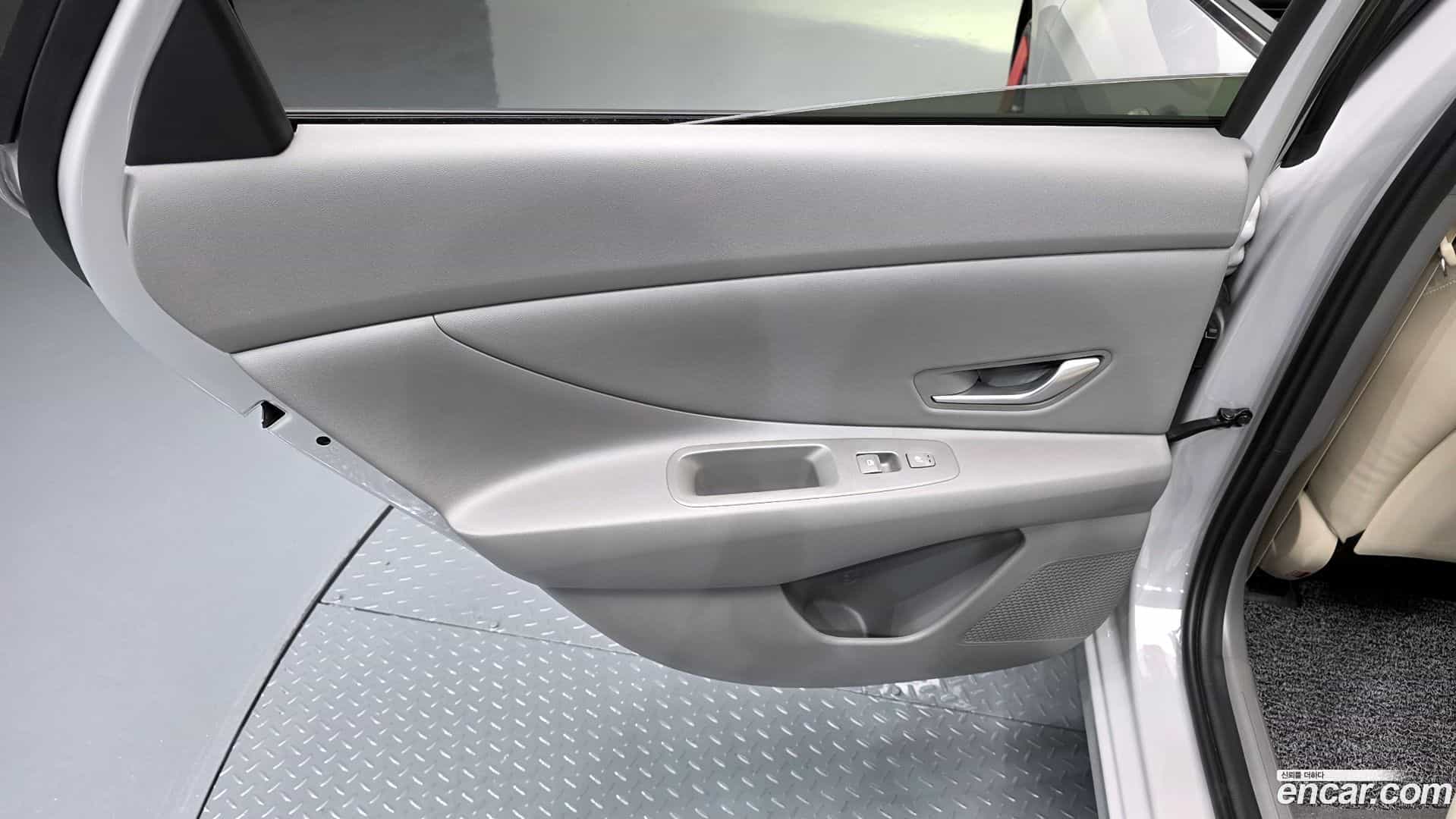 AVANTE Hyundai 2024.8-INNER-035