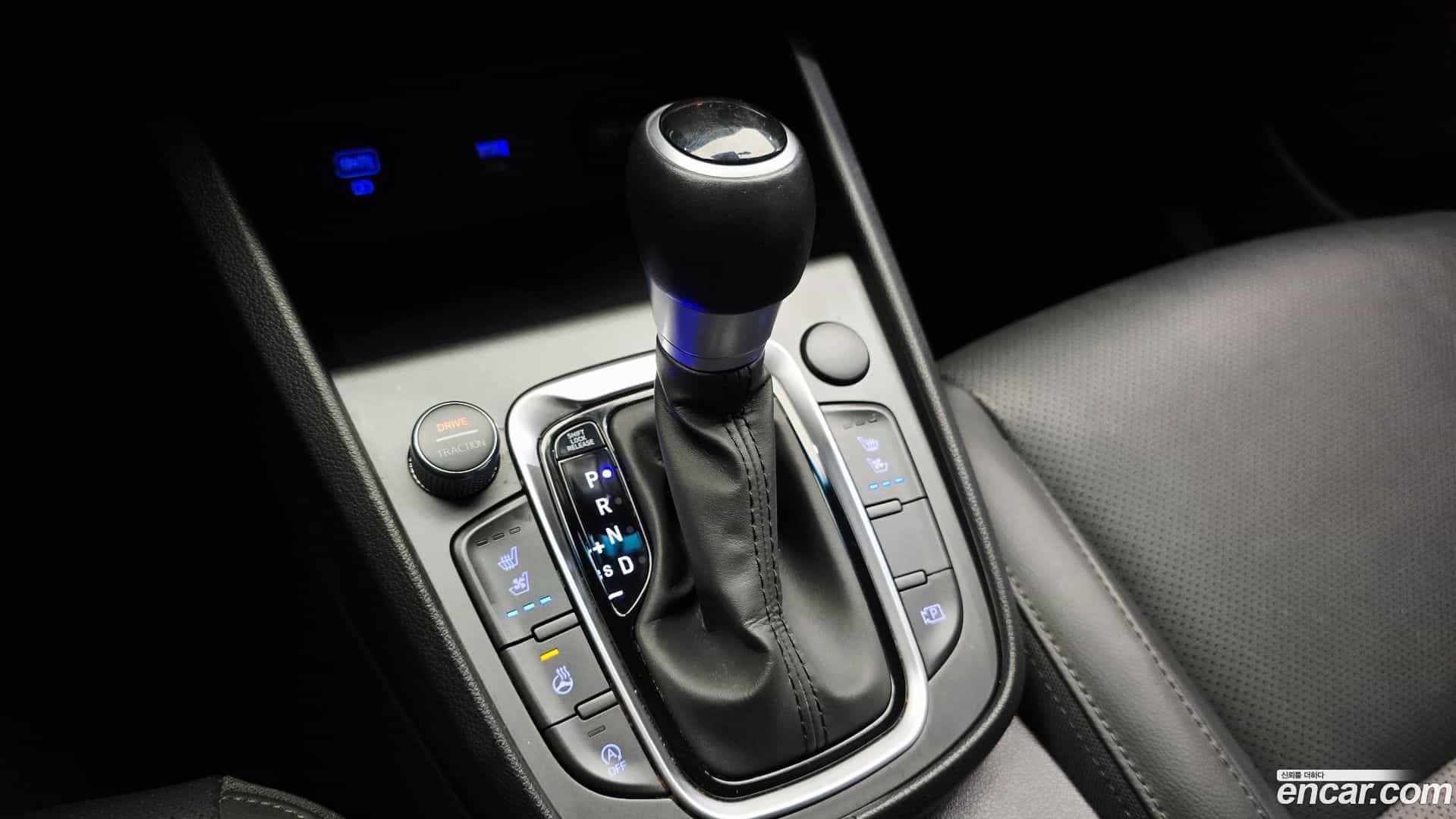 Kona Hyundai 2021.6-INNER-009