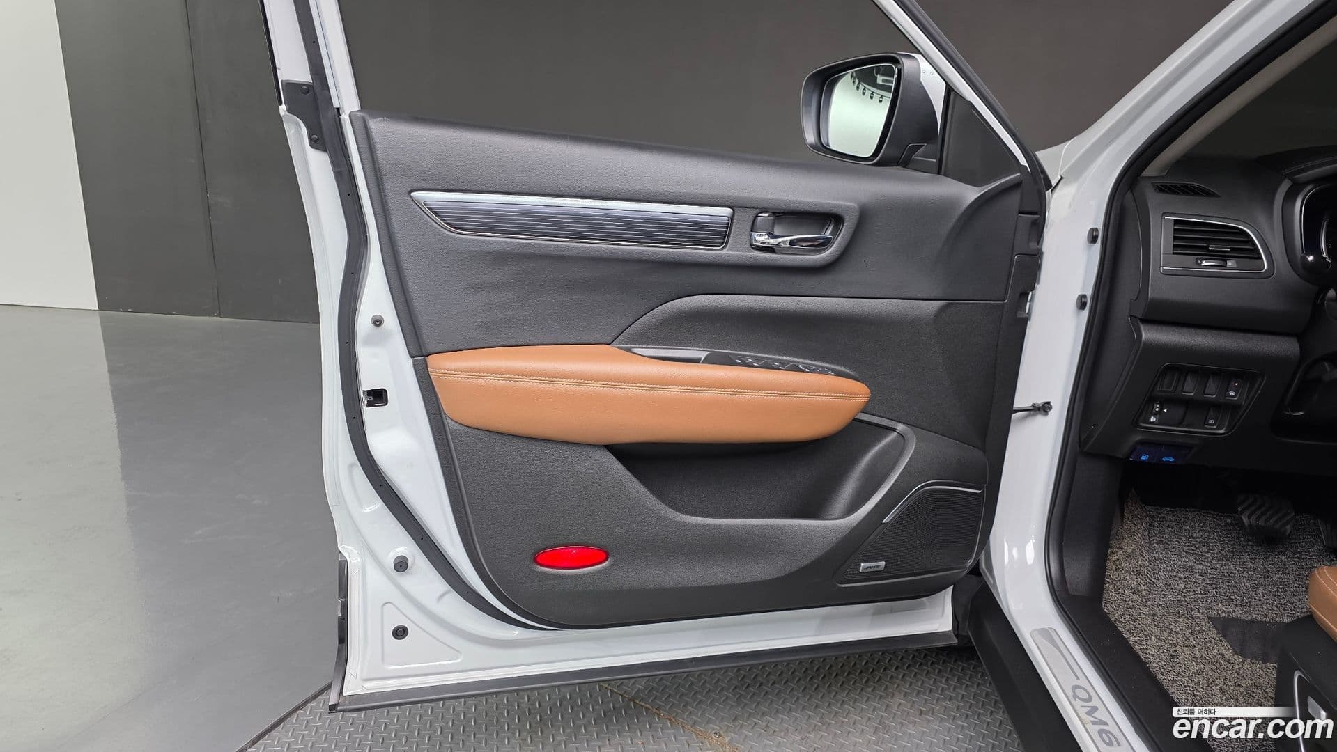 Main__Slider__Photo:QM6 Renault Korea 2022.1-23