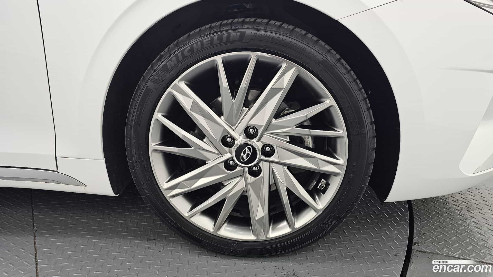 Grandeur Hyundai 2020.5-OUTER-031