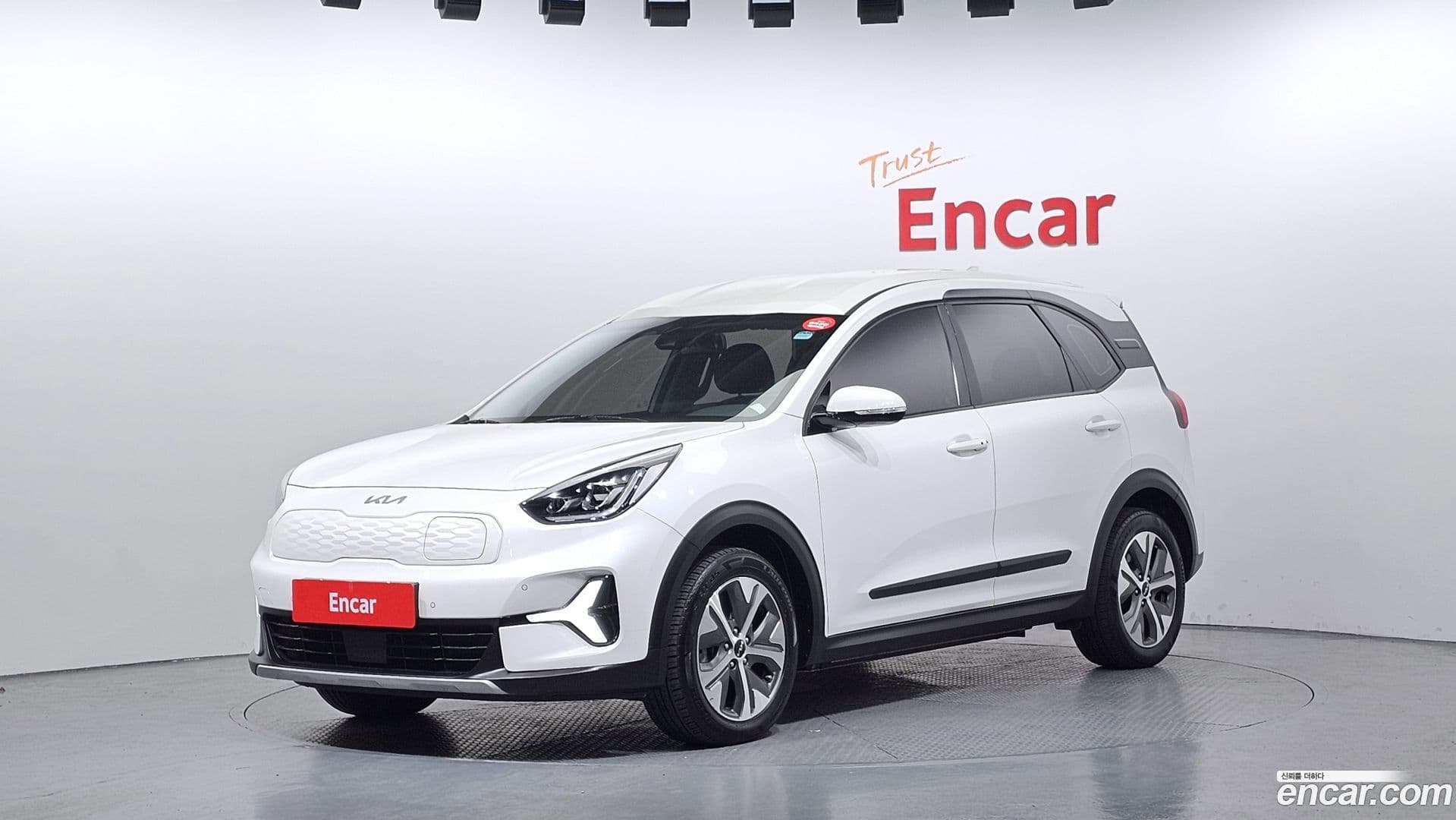 Main__Slider__Photo:Niro Kia 2022.6-0