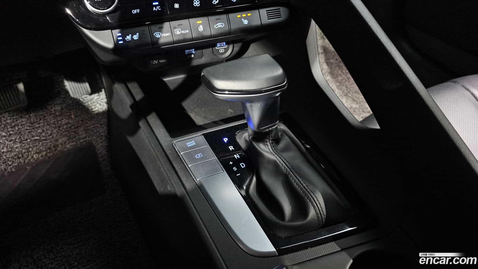 AVANTE Hyundai 2021.1-INNER-009