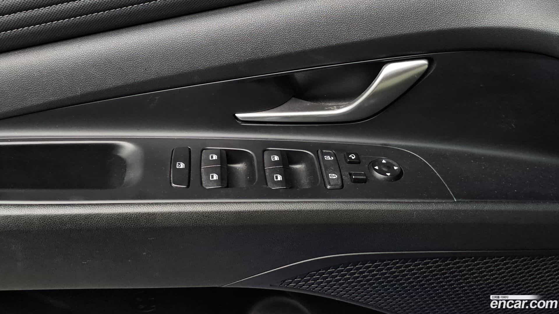 AVANTE Hyundai 2021.1-OPTION-022