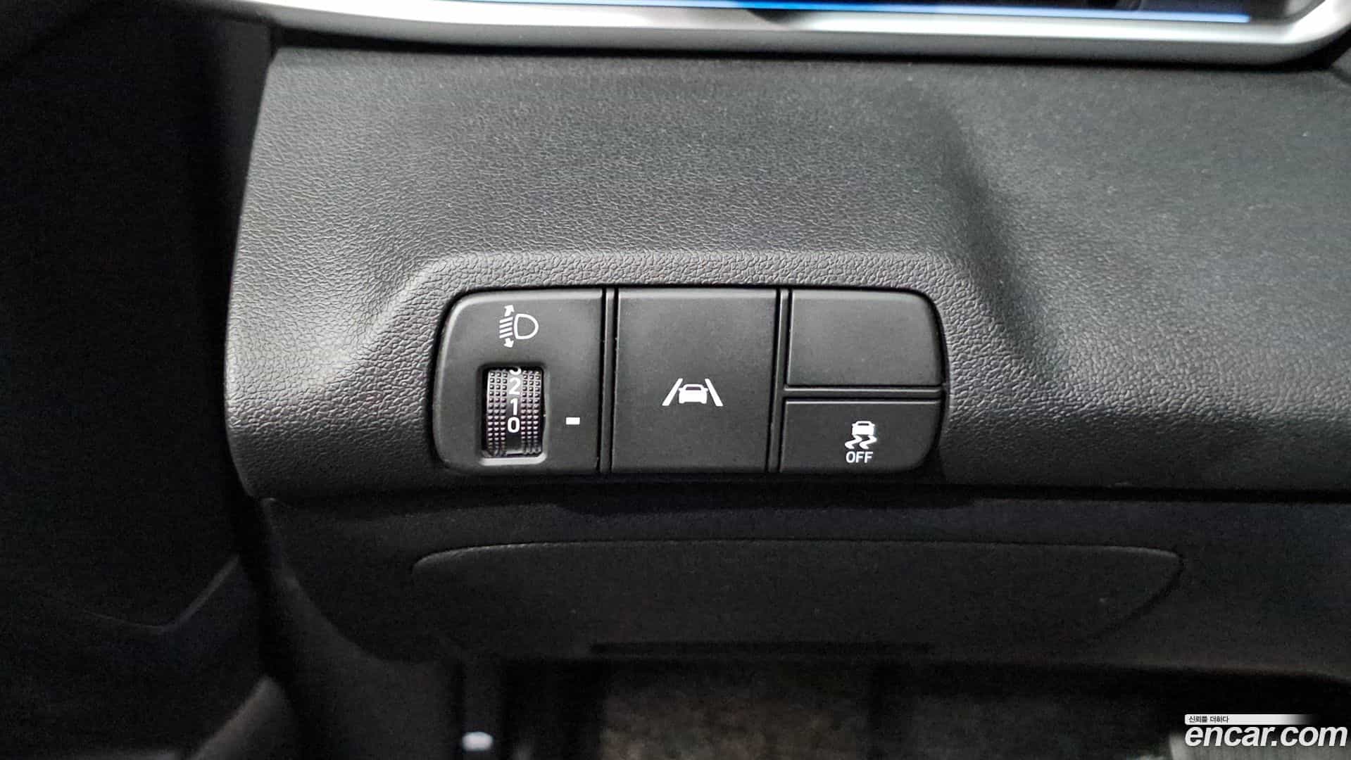AVANTE Hyundai 2021.1-OPTION-023