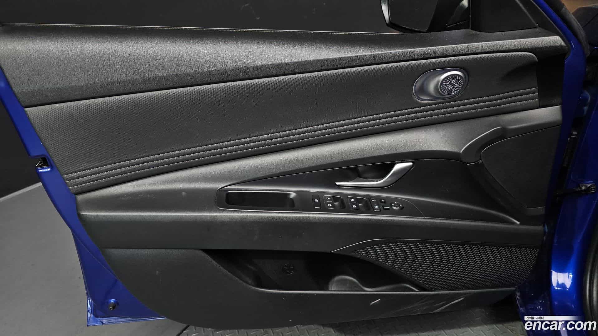 AVANTE Hyundai 2021.1-INNER-034