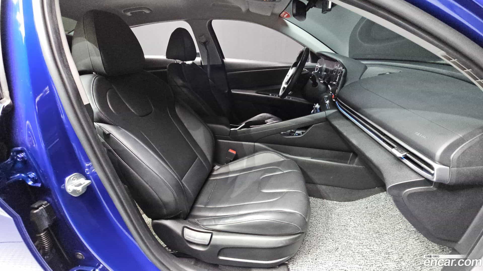 AVANTE Hyundai 2021.1-INNER-036