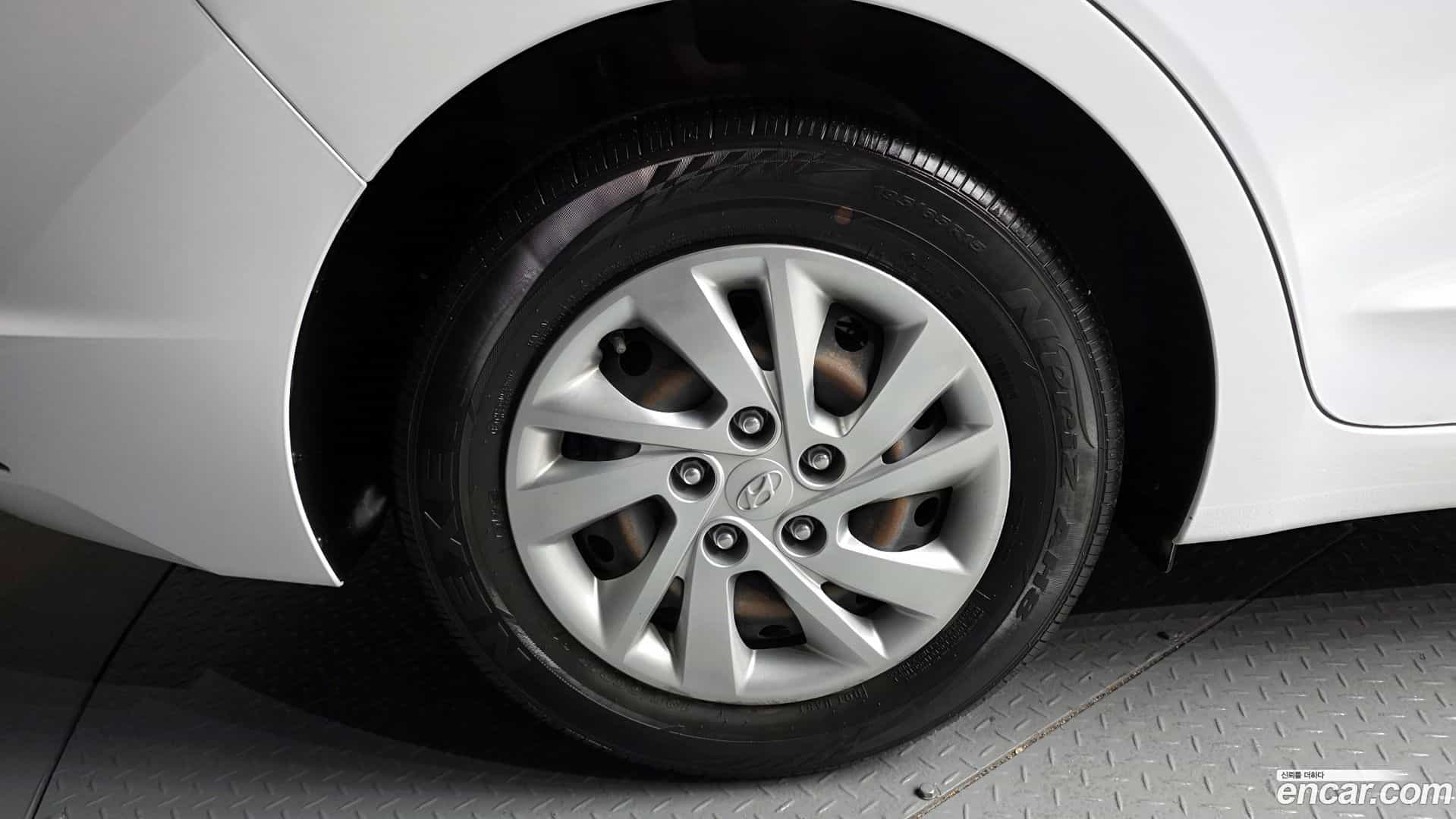 AVANTE Hyundai 2018.11-OUTER-005