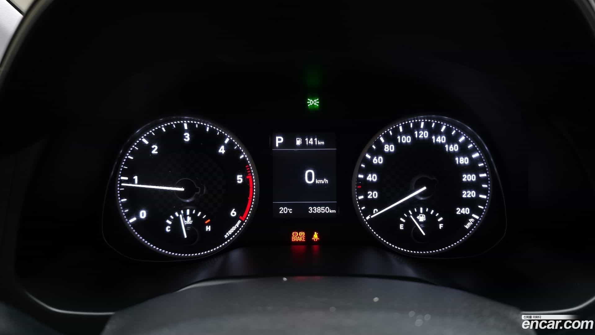 AVANTE Hyundai 2018.11-INNER-008