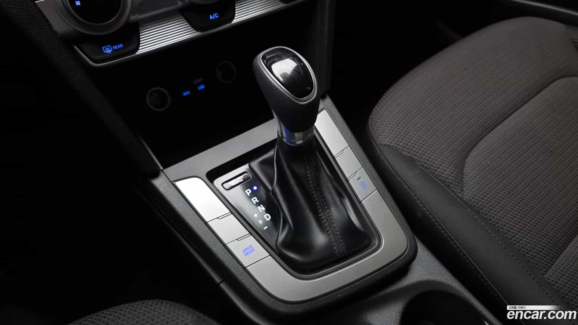 AVANTE Hyundai 2018.11-INNER-009