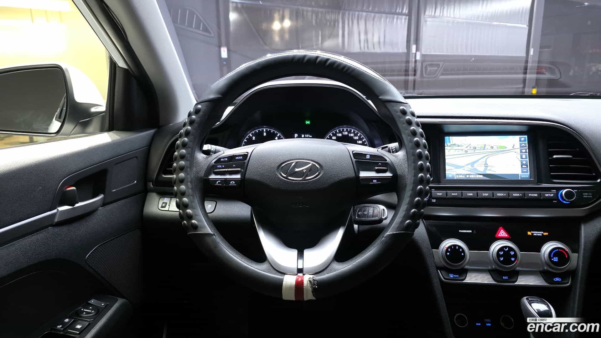 AVANTE Hyundai 2018.11-OPTION-017