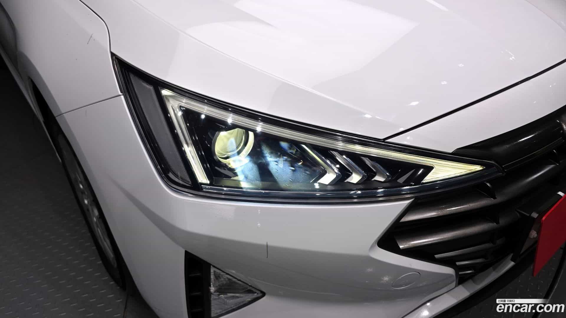 AVANTE Hyundai 2018.11-OUTER-032
