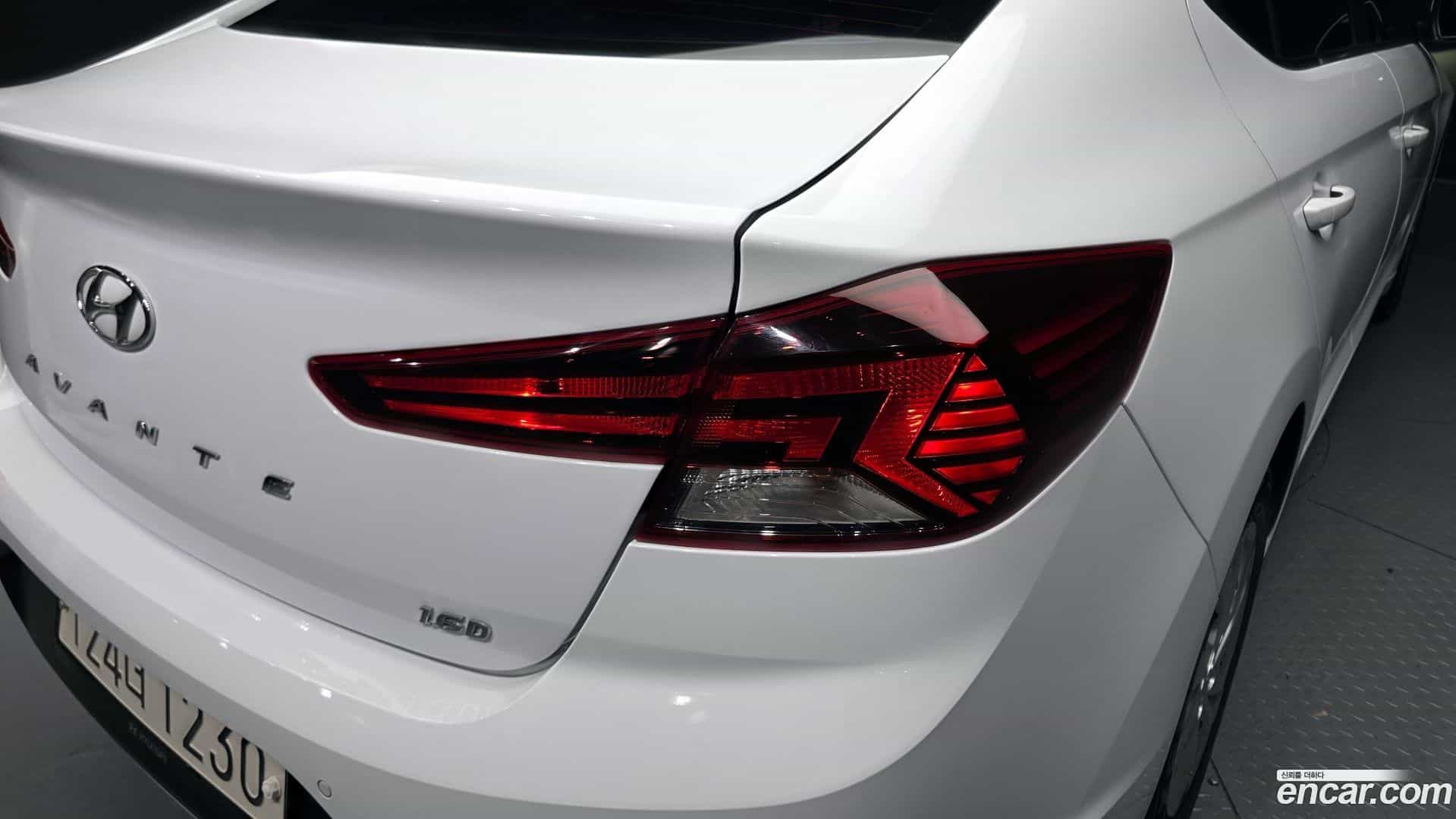 AVANTE Hyundai 2018.11-OUTER-033