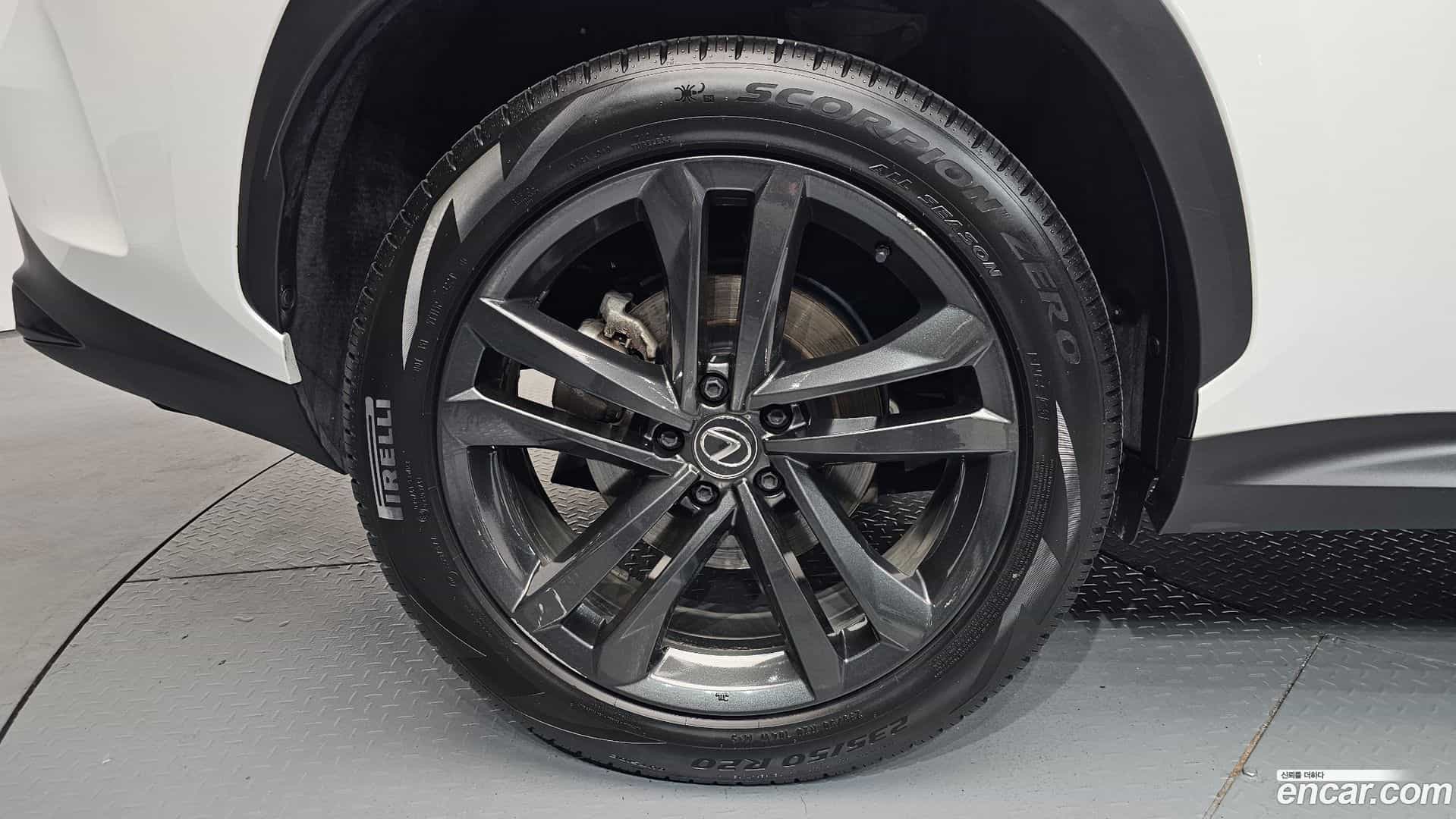 NX Lexus 2024.6-OUTER-005