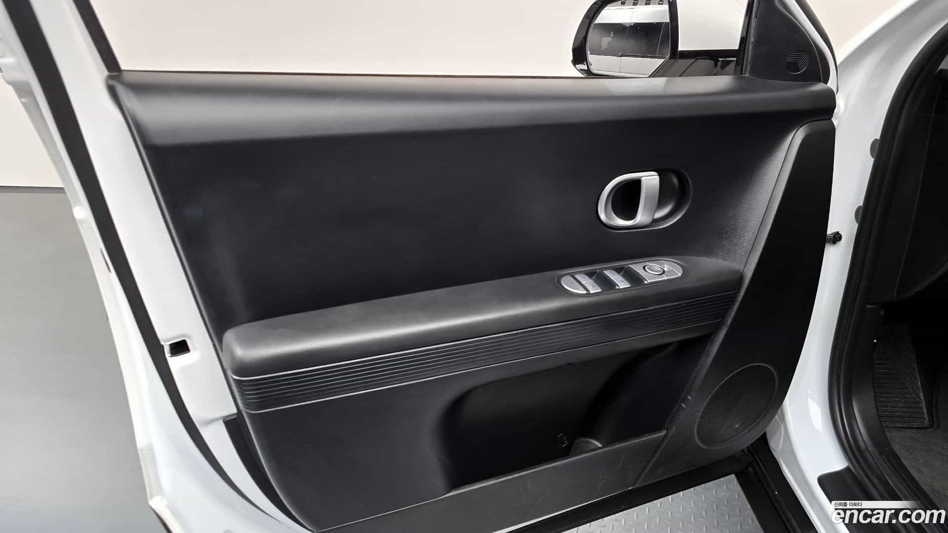 Ioniq5 Hyundai 2022.0-INNER-034