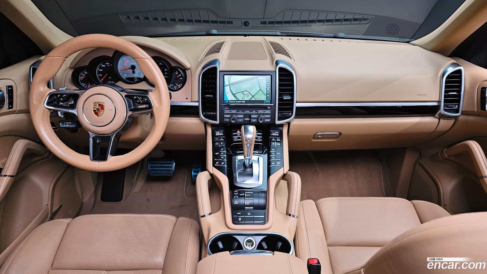 Cayenne Porsche 2015.5-INNER-007