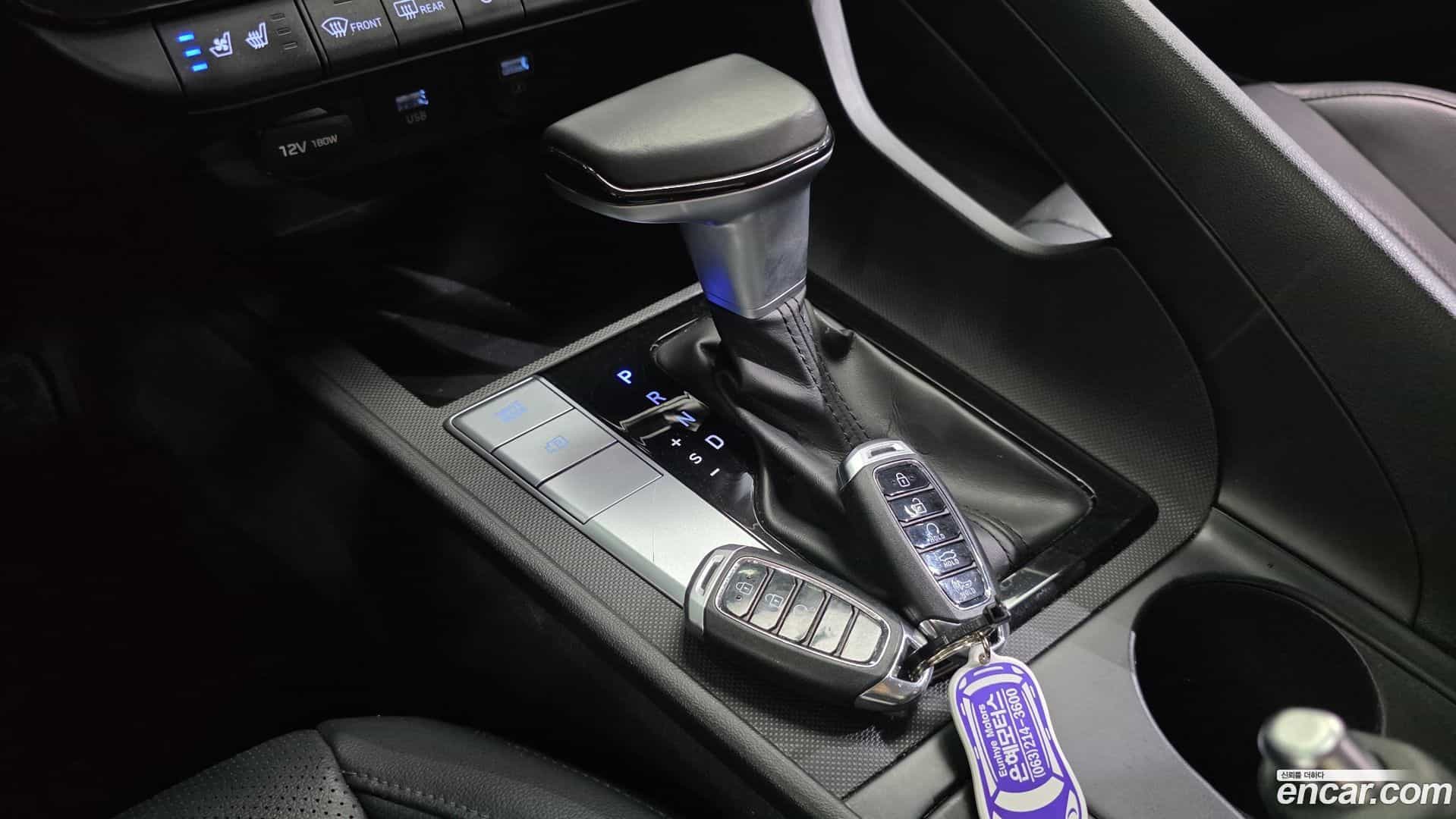 AVANTE Hyundai 2020.5-INNER-009