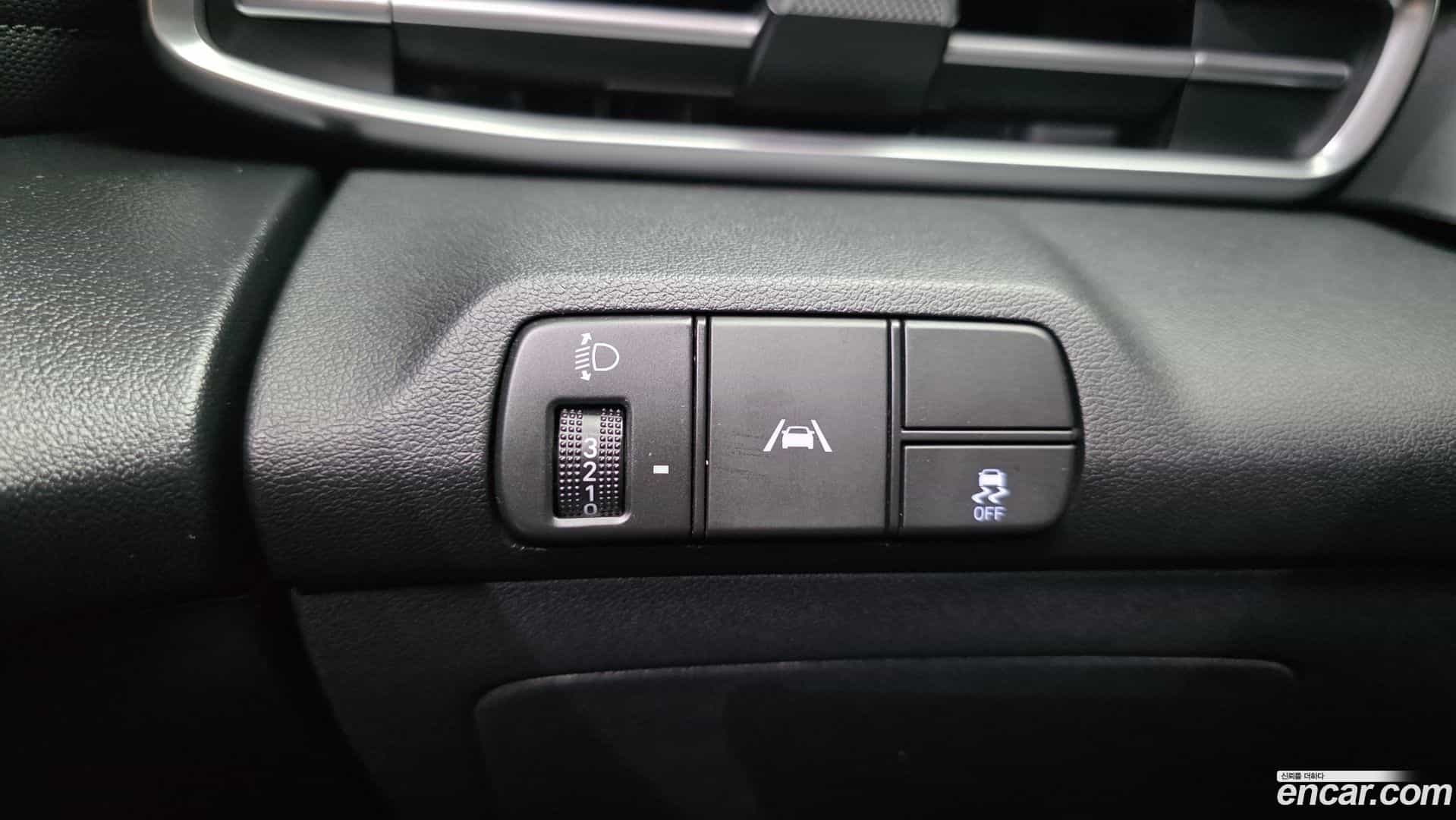 AVANTE Hyundai 2020.5-OPTION-016