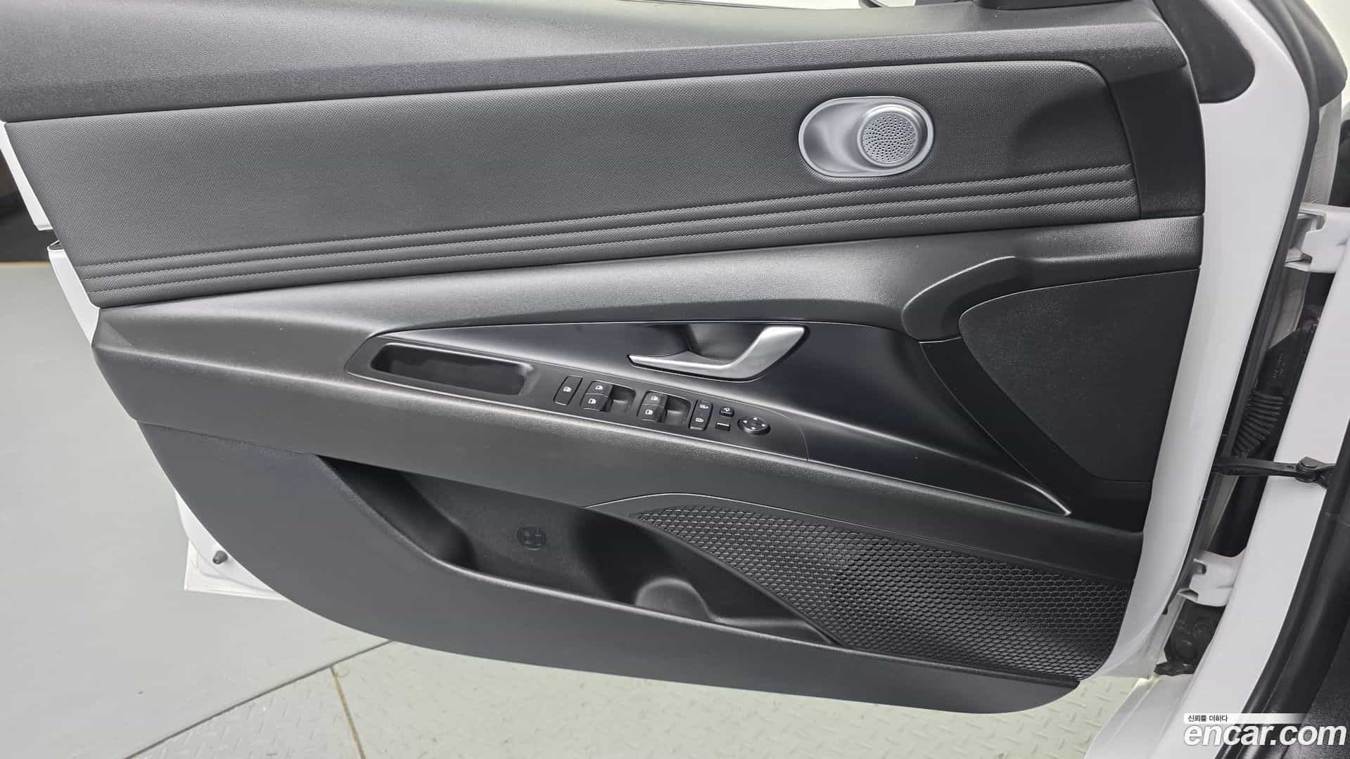 AVANTE Hyundai 2020.5-INNER-034