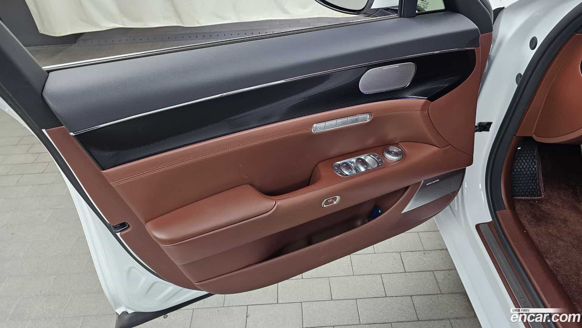 G90 Genesis 2022.7-INNER-034