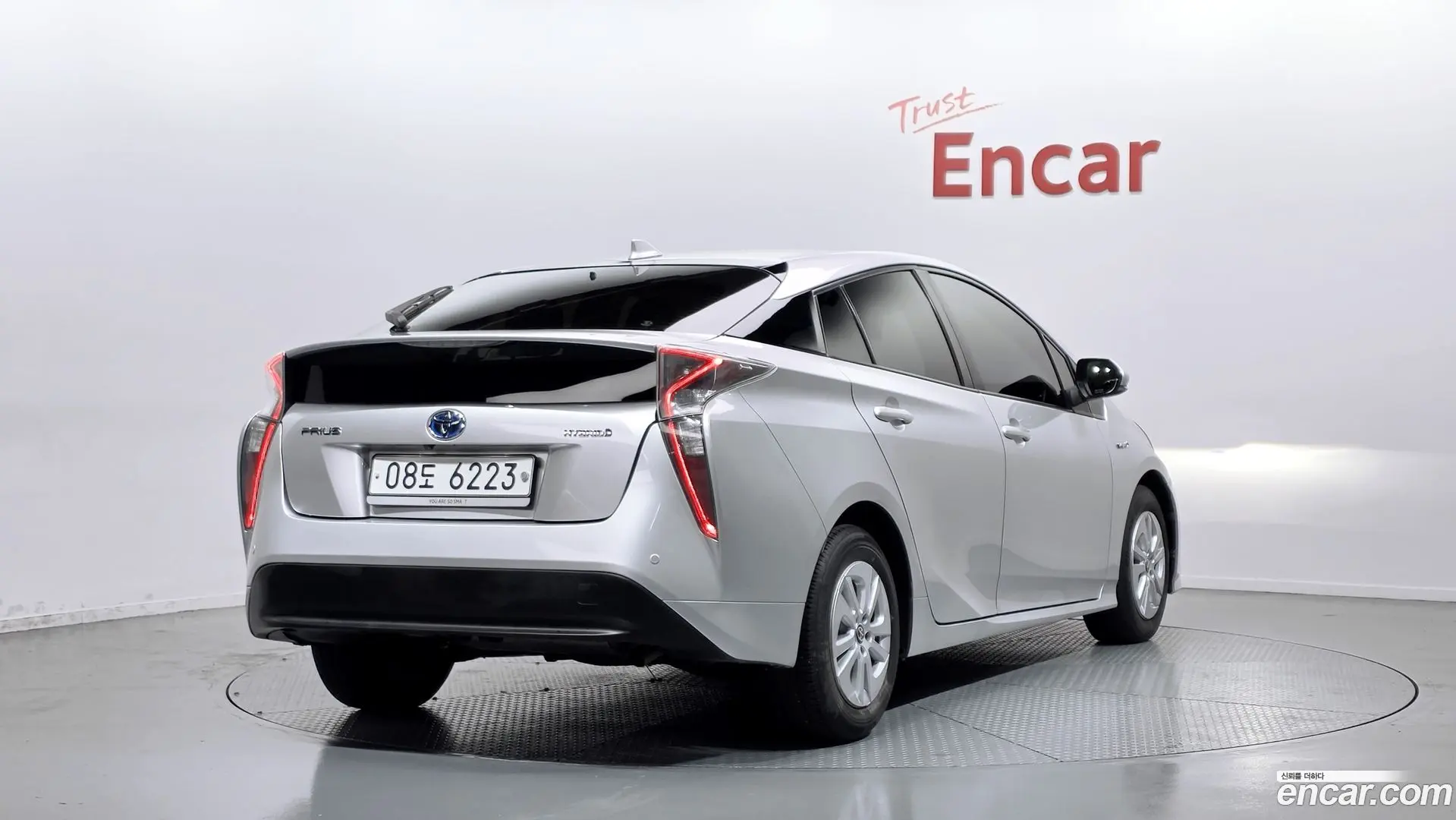 Main__Slider__Photo:Prius Toyota 2018.2-1