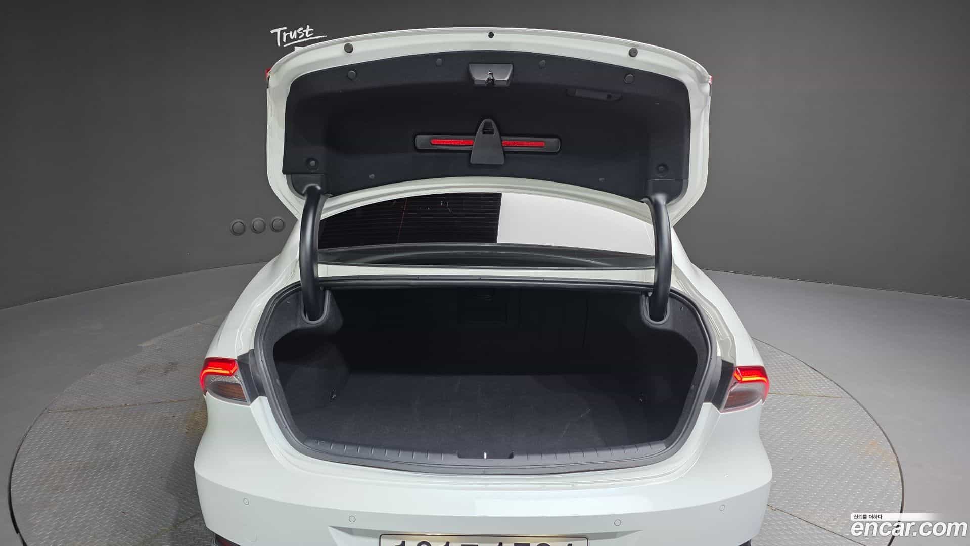 Grandeur Hyundai 2022.5-OPTION-024