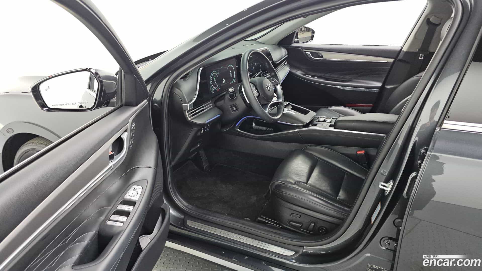 Grandeur Hyundai 2021.1-INNER-010