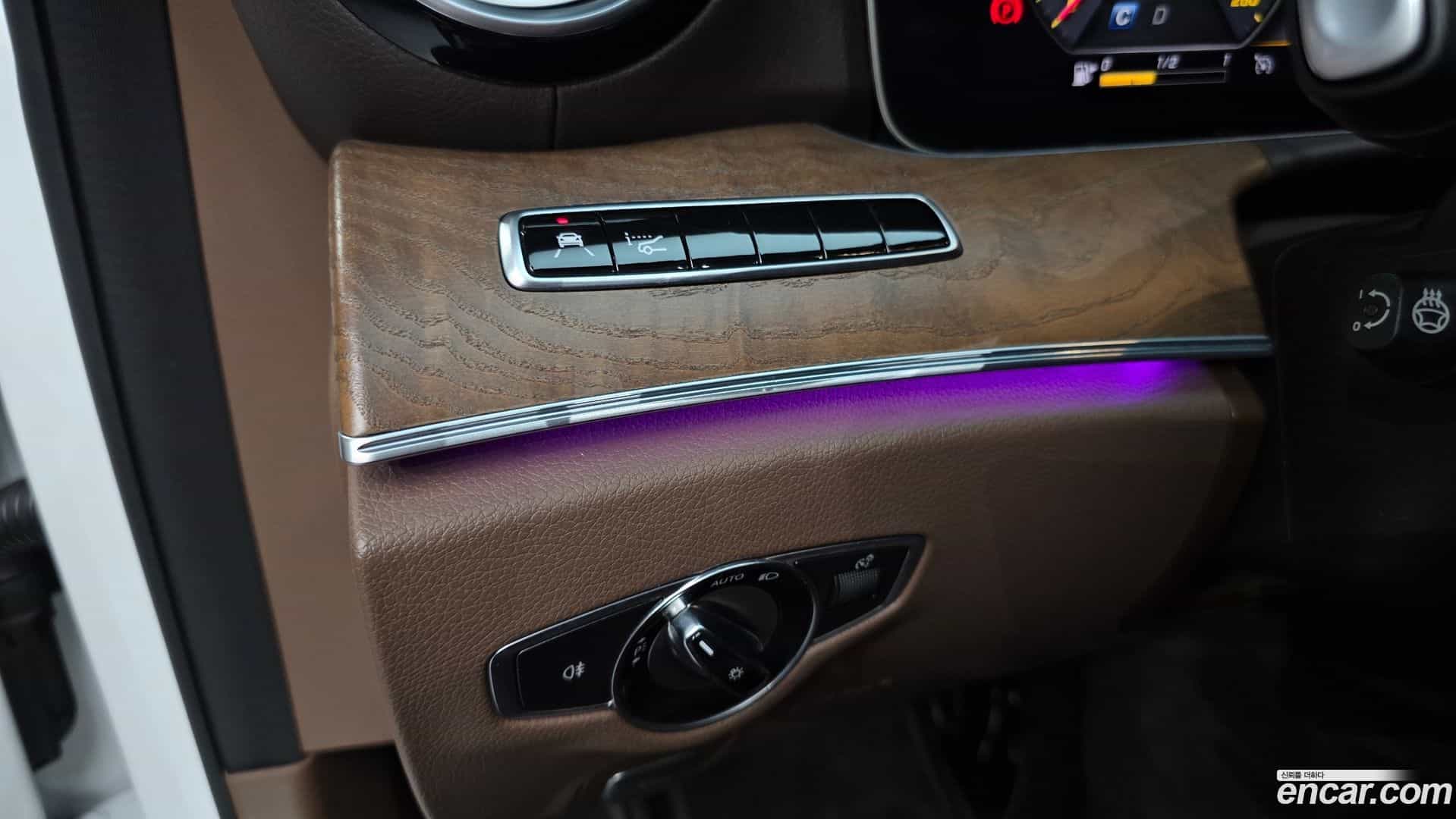 E-Class Mercedes-Benz 2019.3-OPTION-022