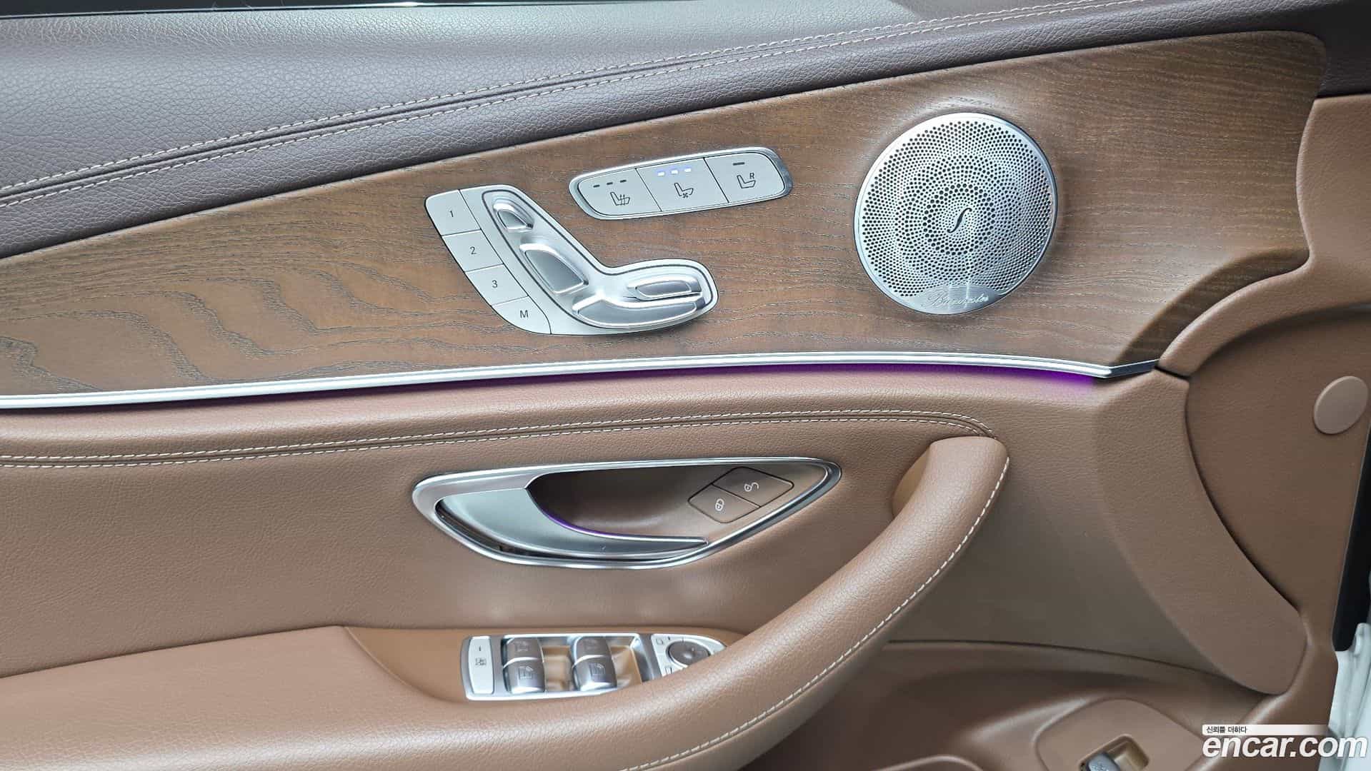 E-Class Mercedes-Benz 2019.3-OPTION-024