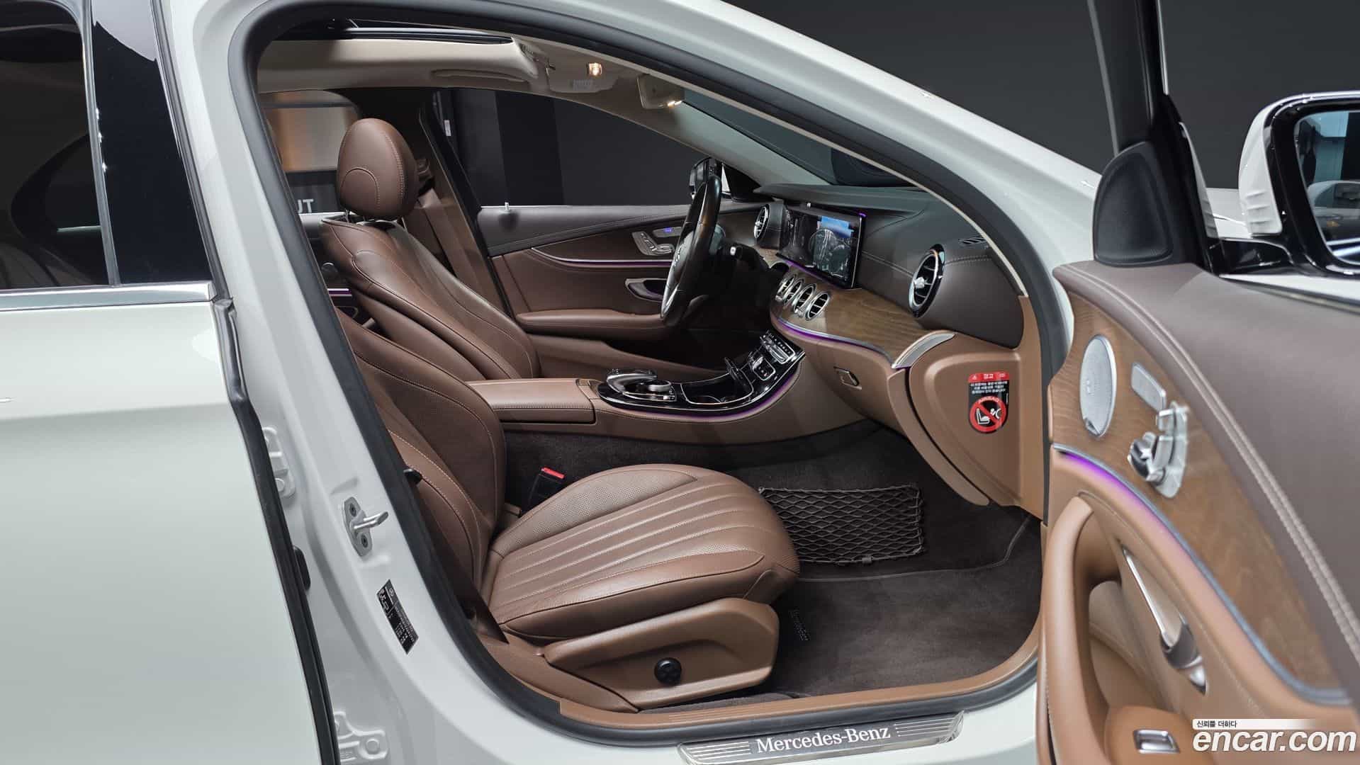 E-Class Mercedes-Benz 2019.3-INNER-036