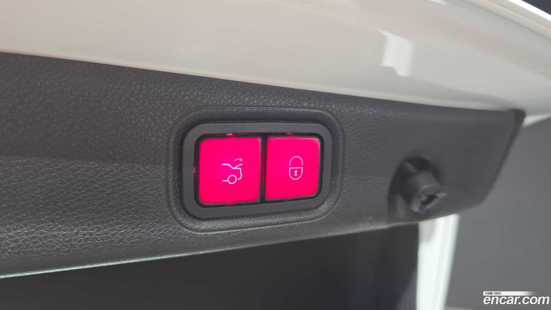 E-Class Mercedes-Benz 2019.3-OPTION-043