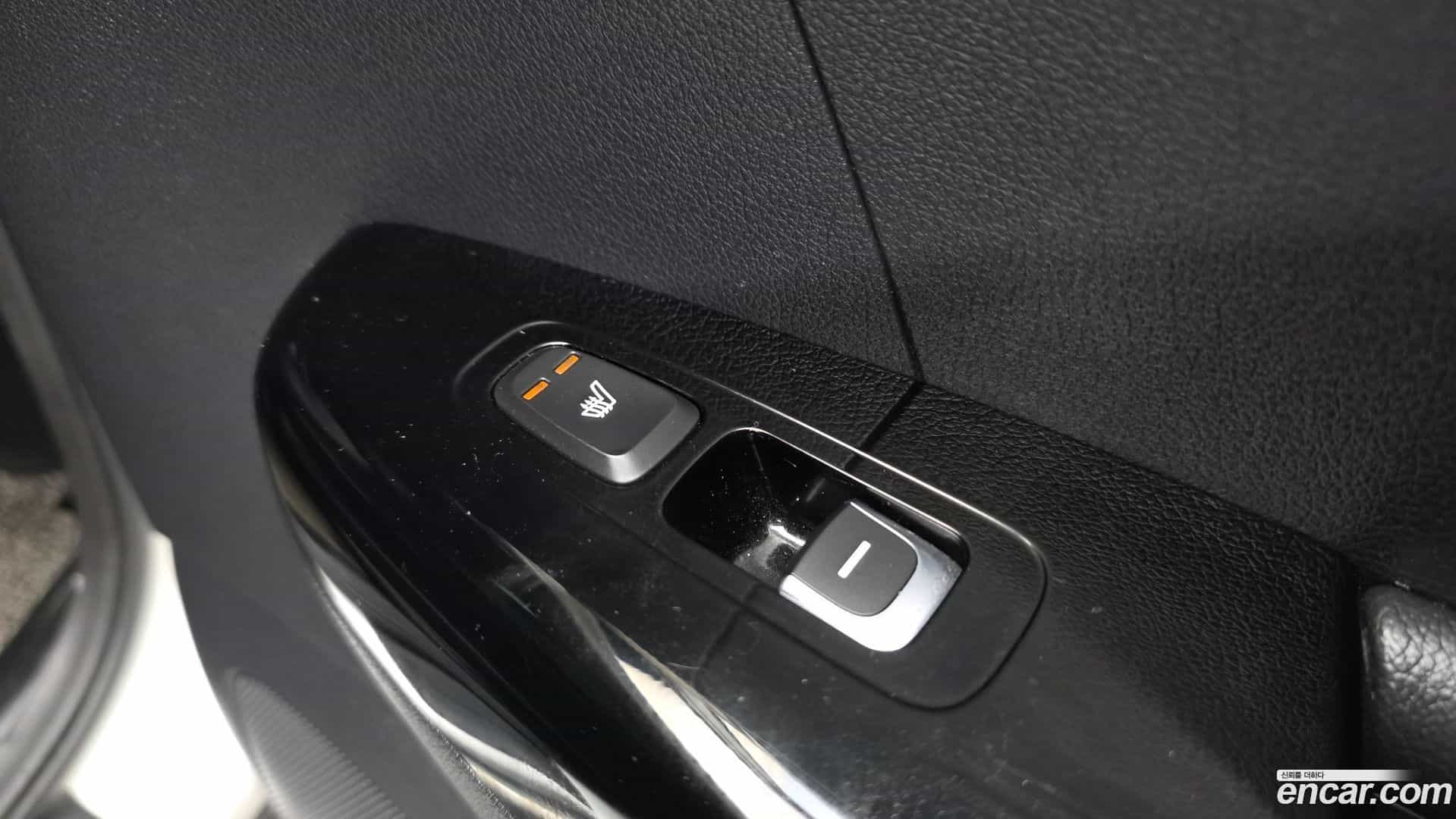 Sportage Kia 2016.3-OPTION-022