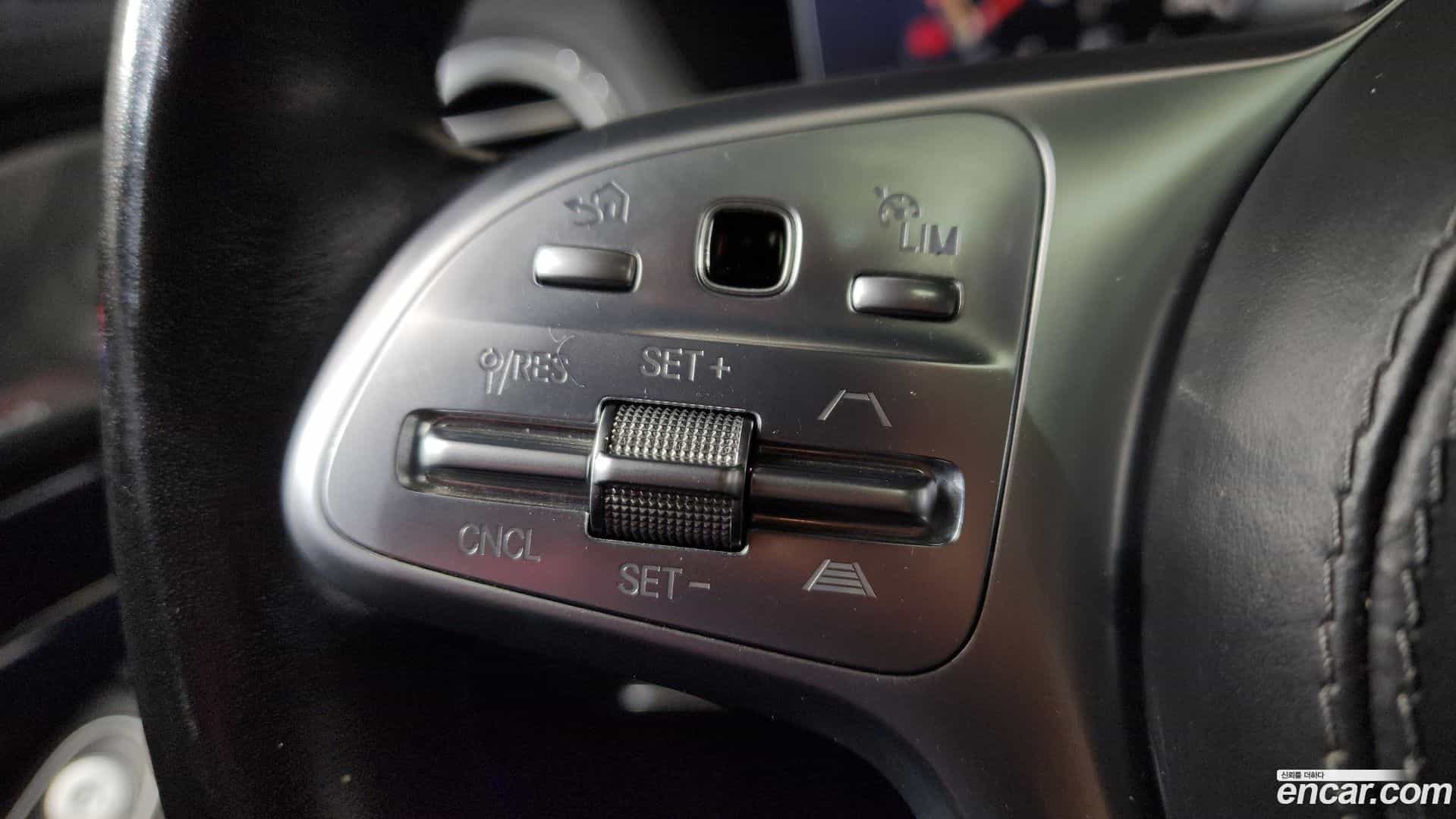 S-Class Mercedes-Benz 2017.10-OPTION-022